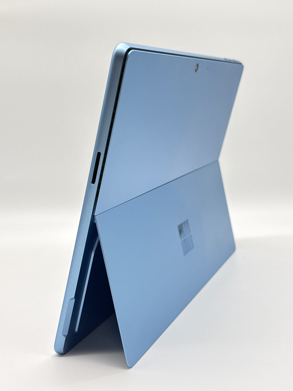 Microsoft Surface Pro 9 i7 1255U 16GB RAM 256GB