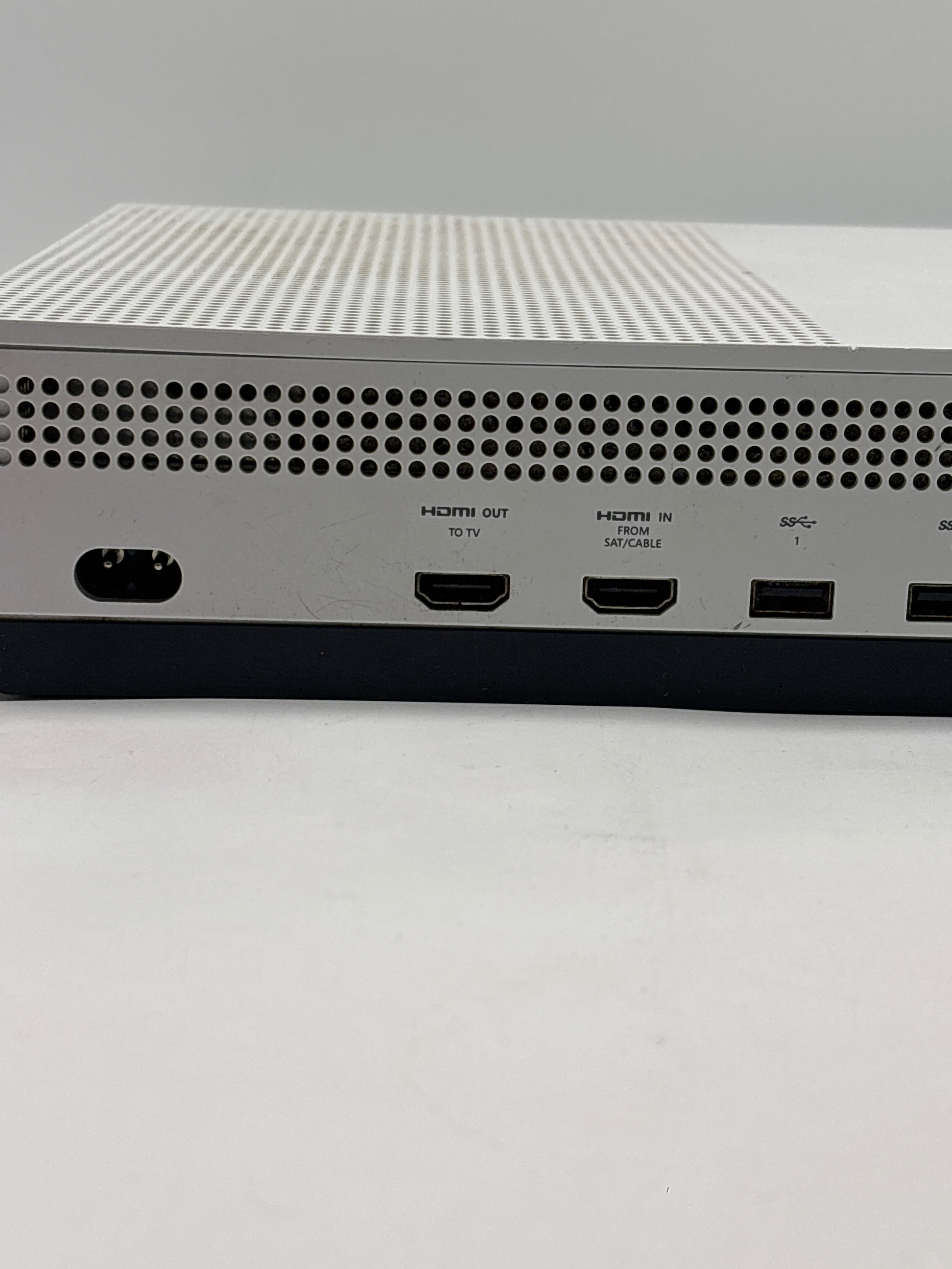 Microsoft Xbox One S (1681) 500GB Home Console - Used