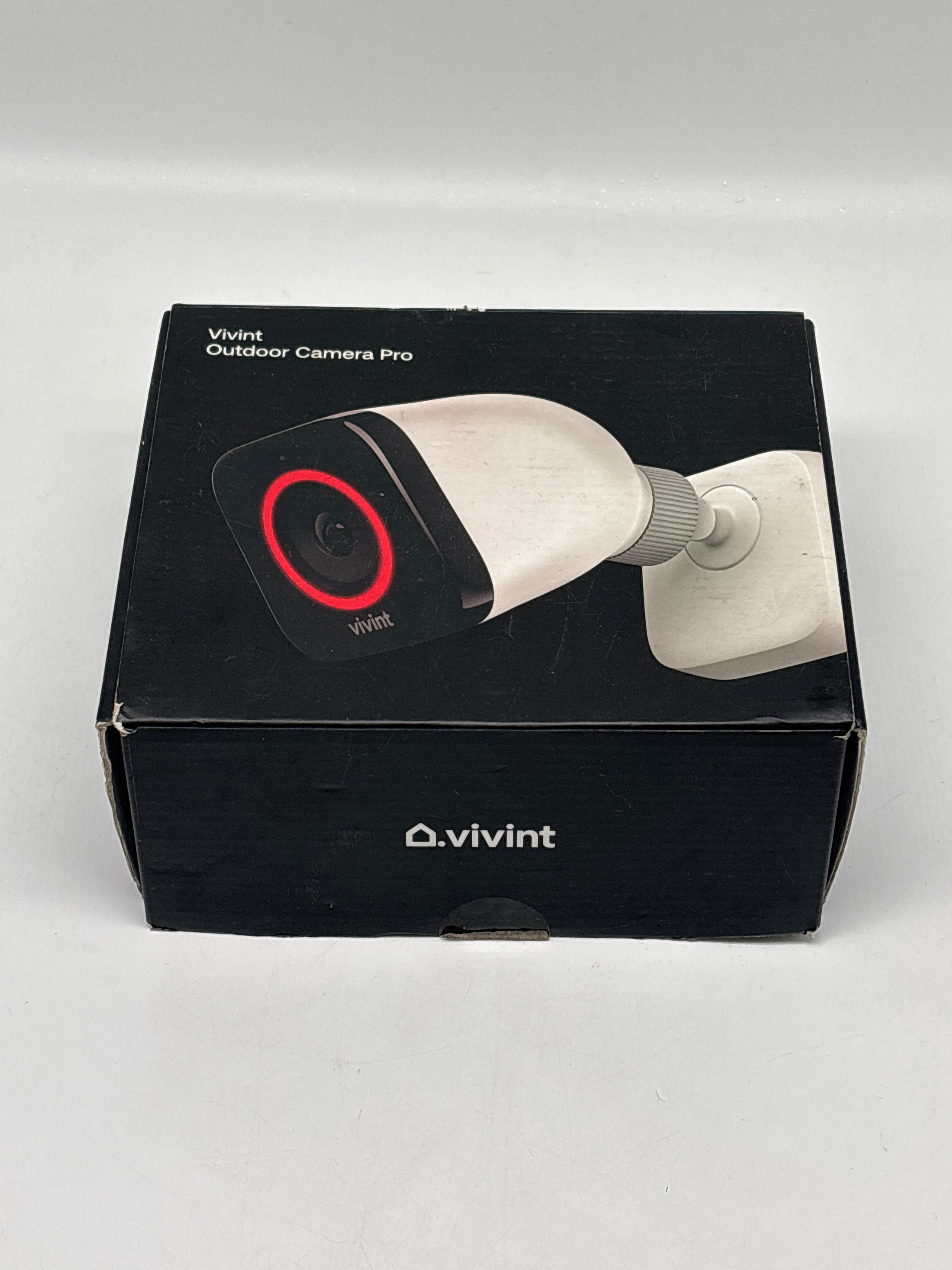 Vivint Outdoor Camera Pro Gen 2 VS-ODC350-WHT - Used