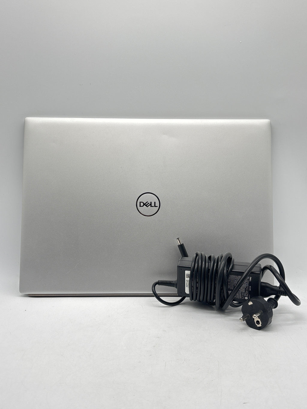 Dell Inspiron 16 5620 16" Intel Core i7-1255U 16GB RAM 512GB SSD MX570A Silver - Used