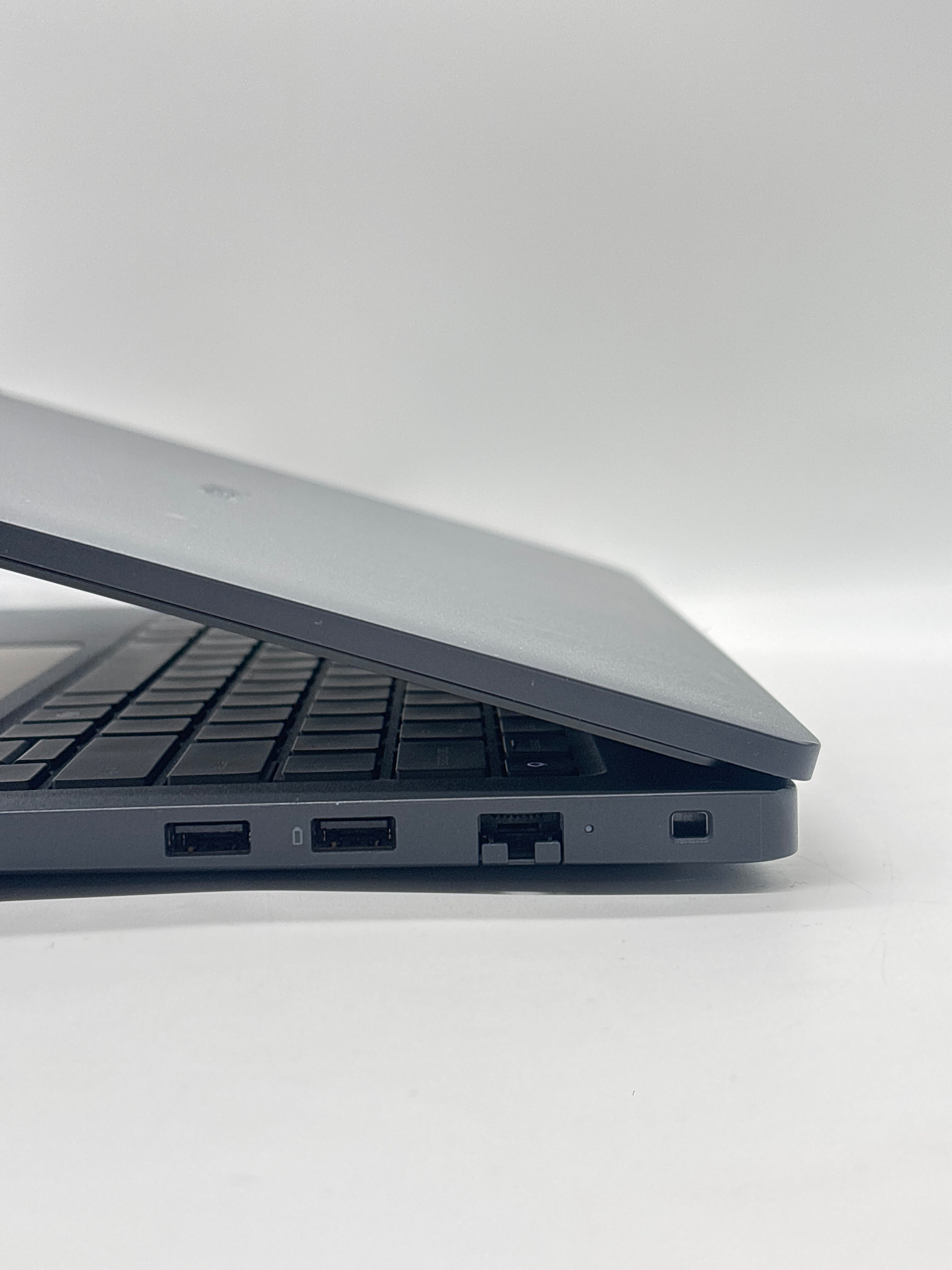 Dell Pro 14 Intel Core 7 150U 16GB RAM 512GB SSD - Used (Warranty)