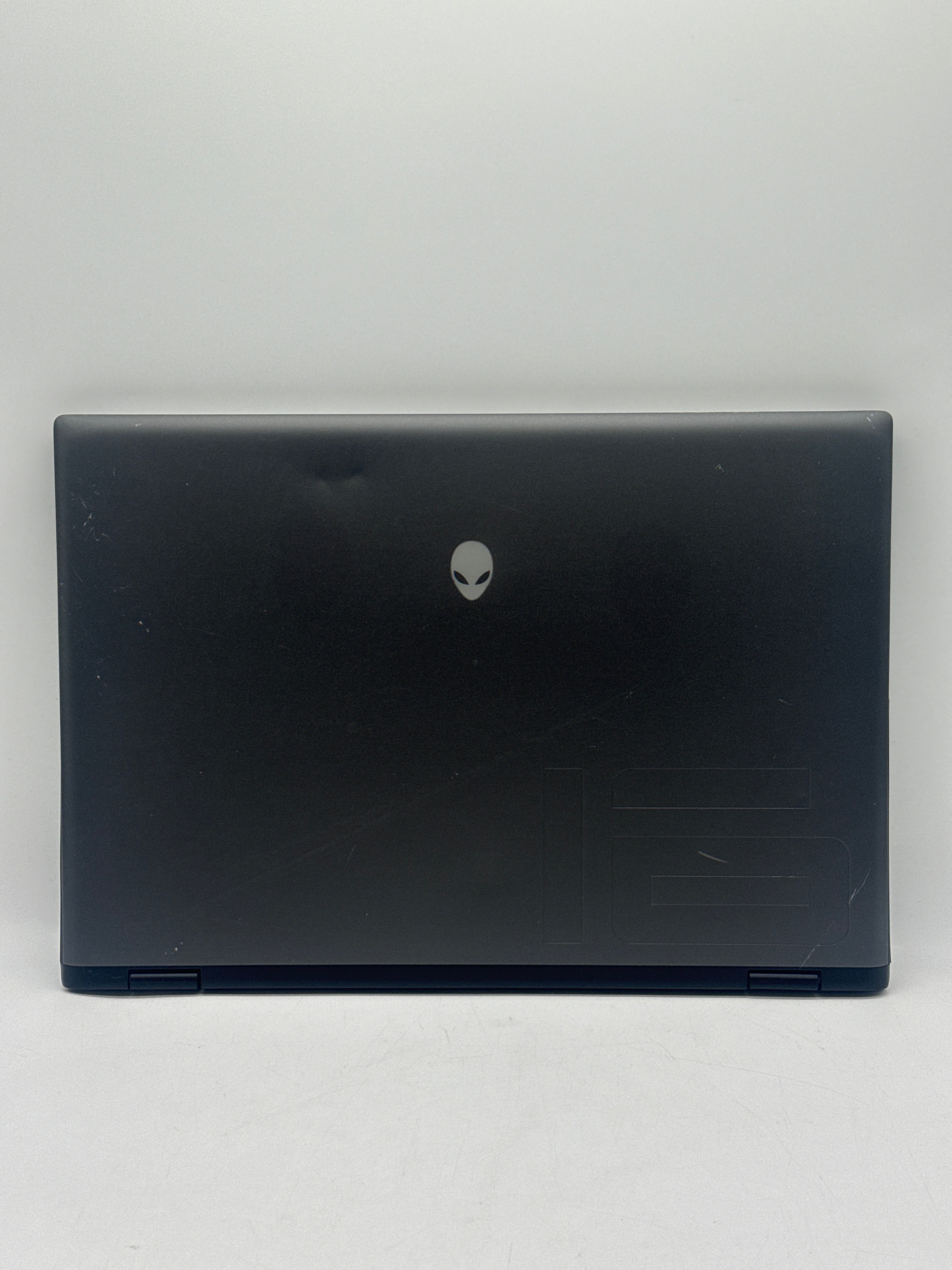 Dell Alienware M16 R2 Ultra 7 155H 16GB RAM 1TB SSD RTX 4070 - For Parts (Read DESC)