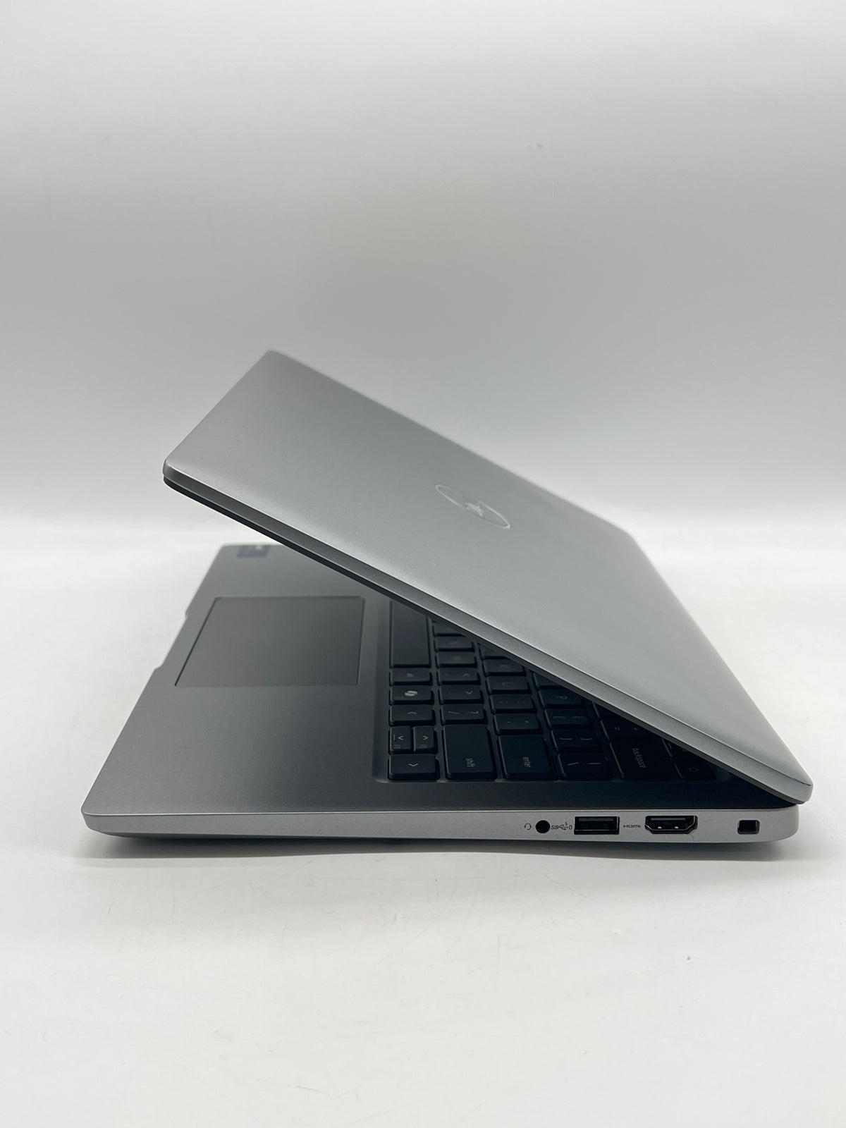 Dell Latitude 5450 13" Ultra 5 135U 16GB RAM 256GB SSD Gray - Used