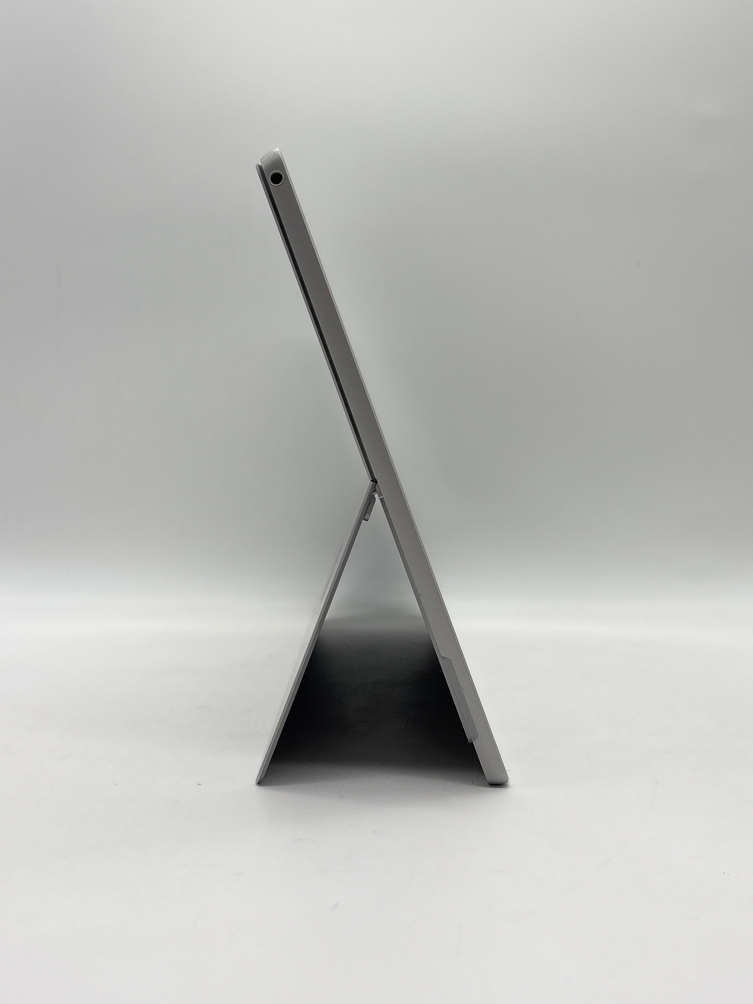 Microsoft Surface Pro 7+ 1960 i5-1135G7 16GB RAM 256GB SSD -  With New Dock