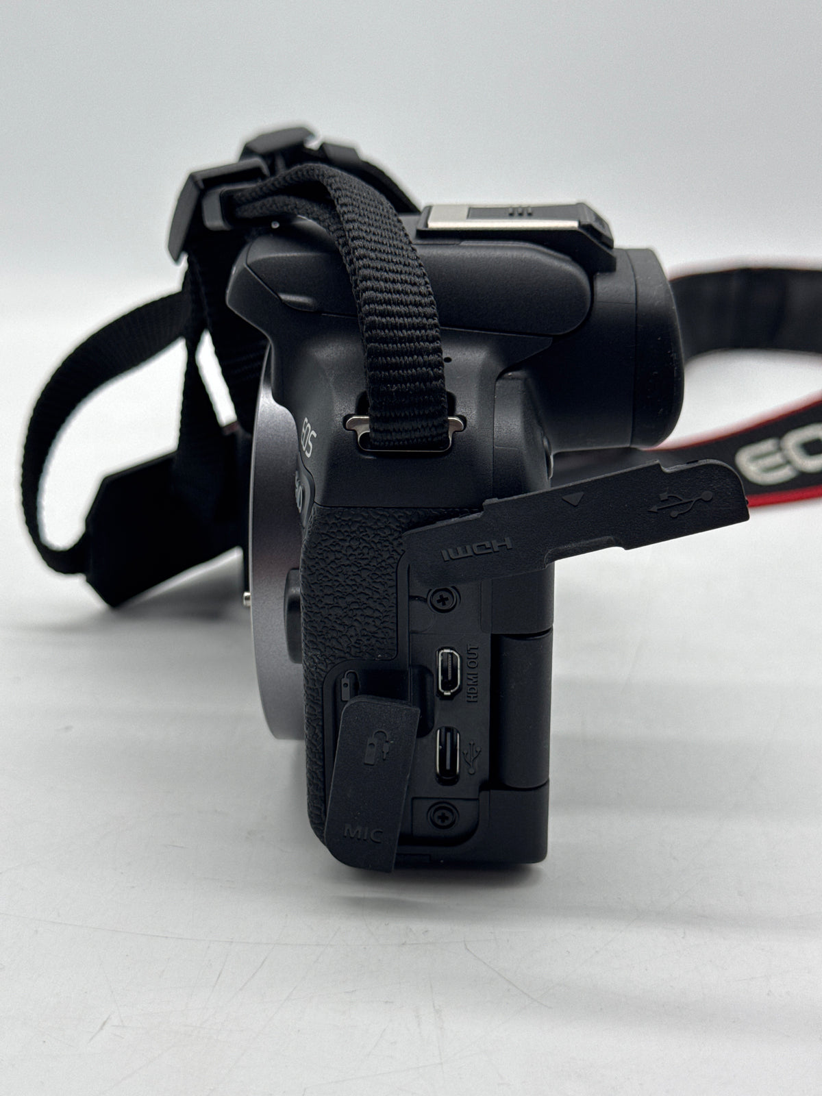 Canon EOS R10 Mirrorless Camera w/ RF-S 18-45mm Lens Black - Used
