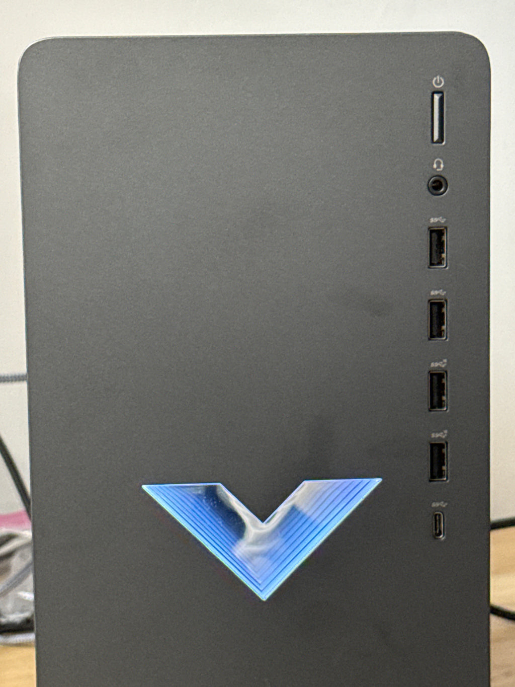 HP Victus 15 Ryzen 5 5600G 8GB RAM 512GB SSD Radeon RX 6400