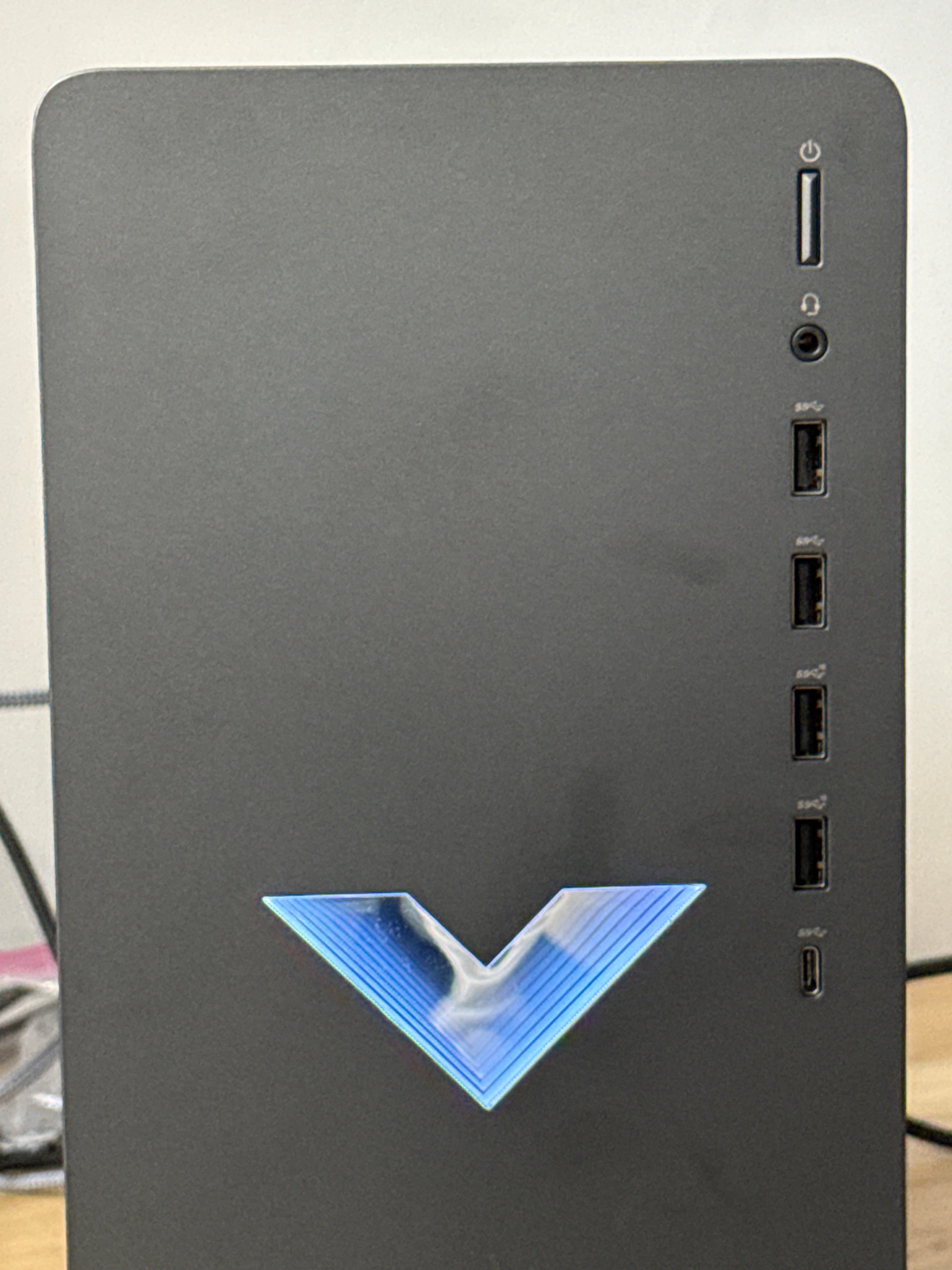 HP Victus 15 Ryzen 5 5600G 8GB RAM 512GB SSD Radeon RX 6400