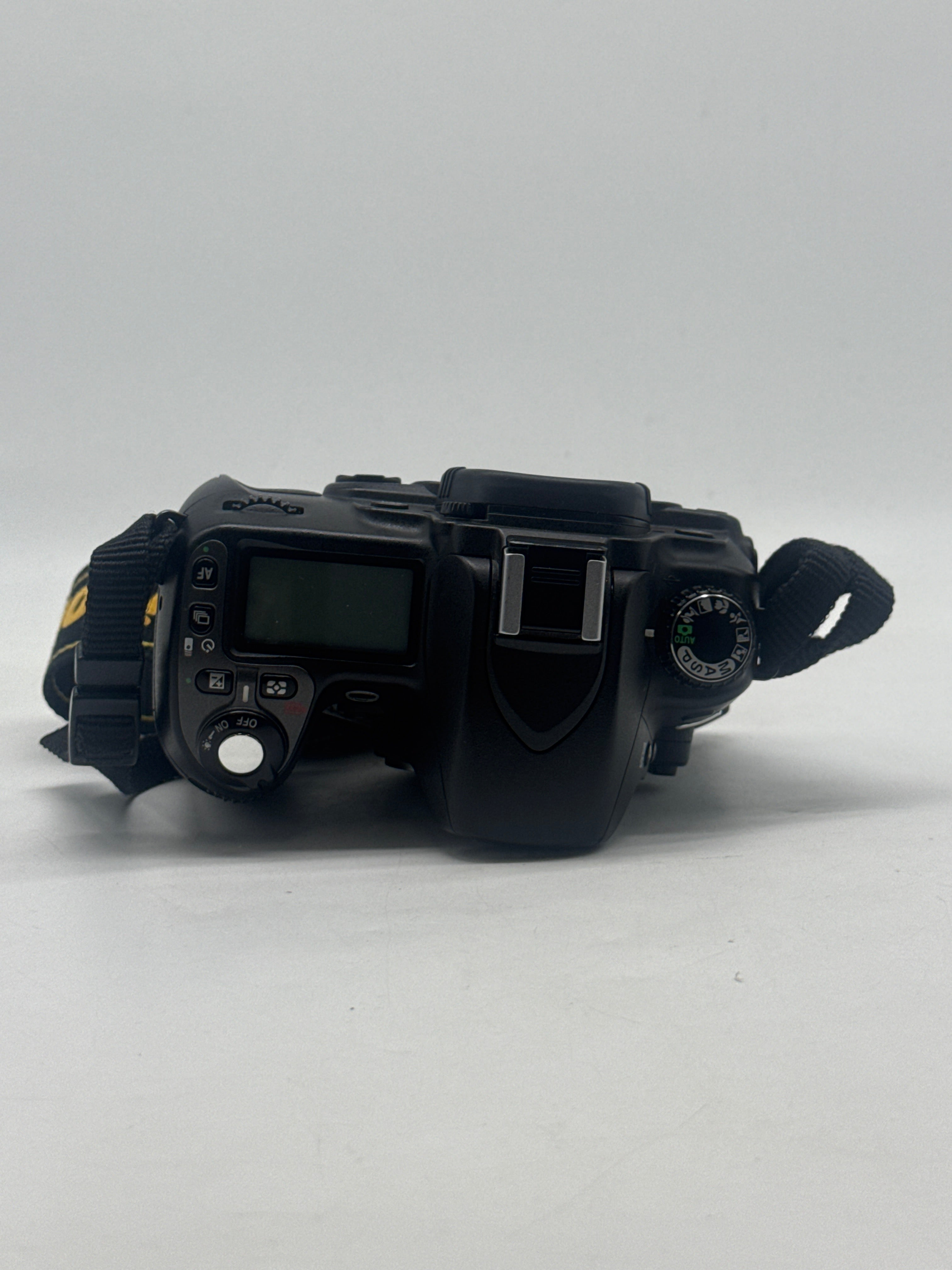 Nikon D80 10.2MP DSLR Camera w/ AF NIKKOR 50mm f/1.8D Lens & SB-400 Flash