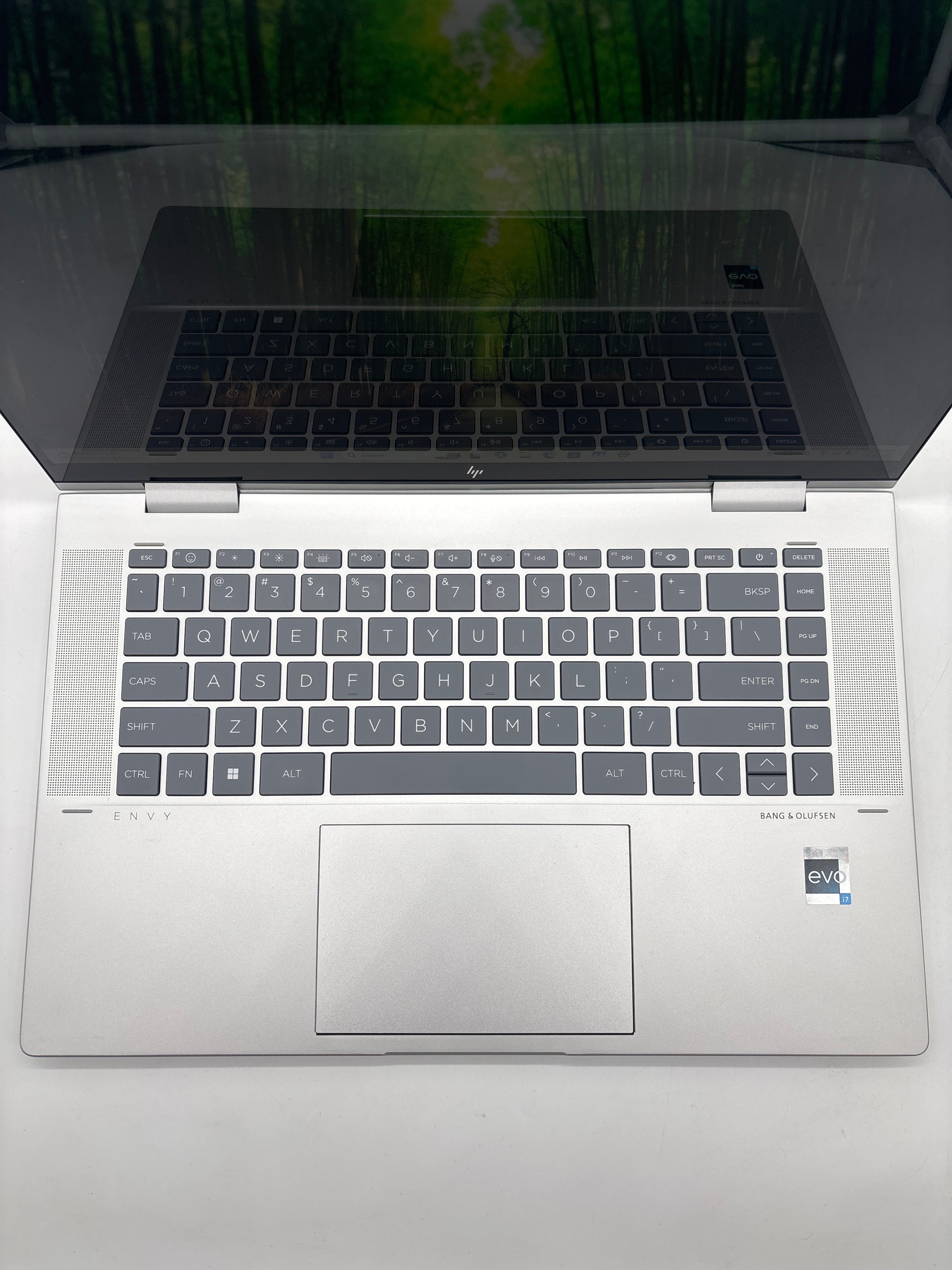 HP Envy x360 15-fe0097nr i7-1355U 16GB RAM 1TB SSD