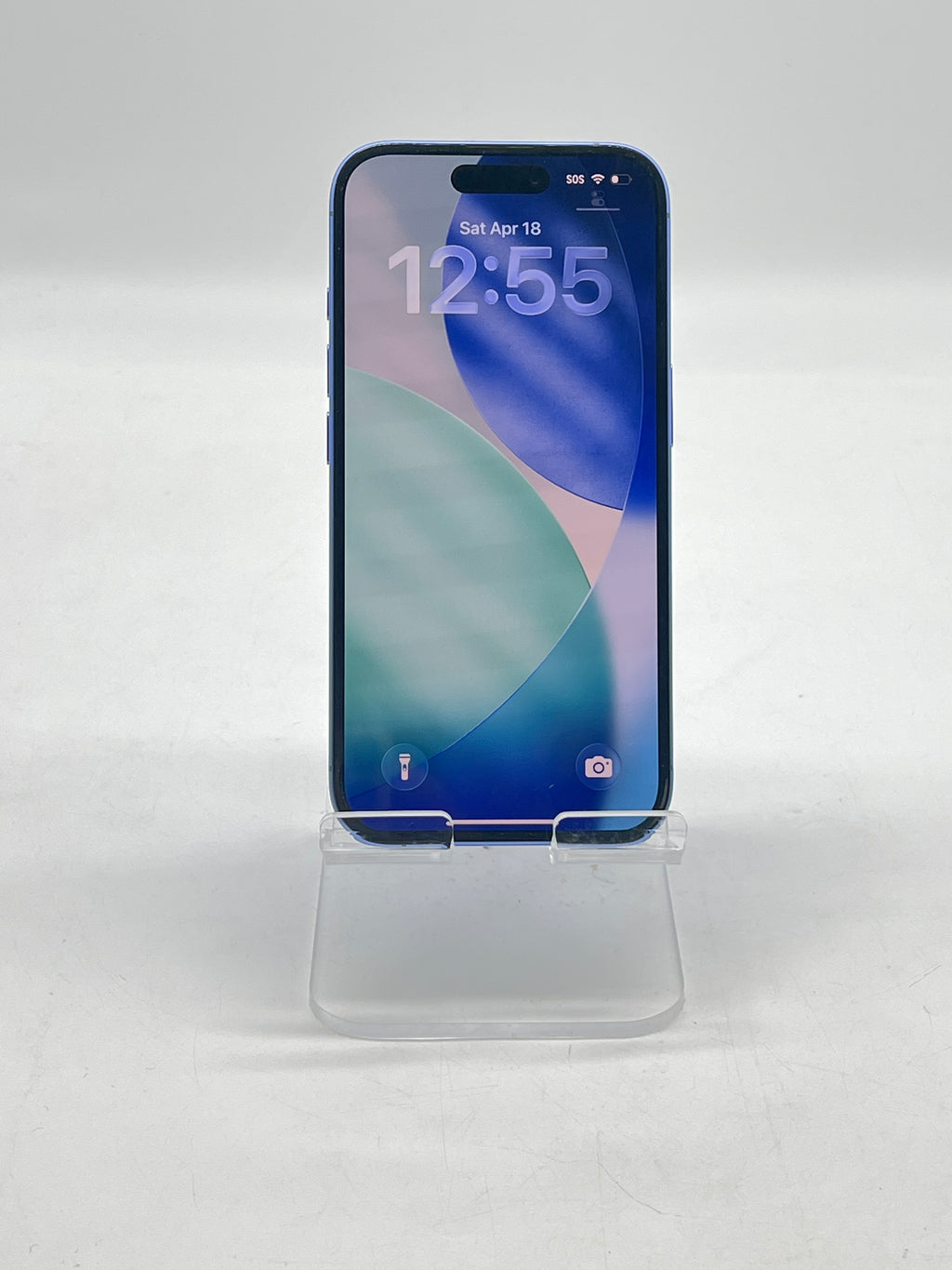 Apple iPhone 16 128GB T-Mobile used A back cracked