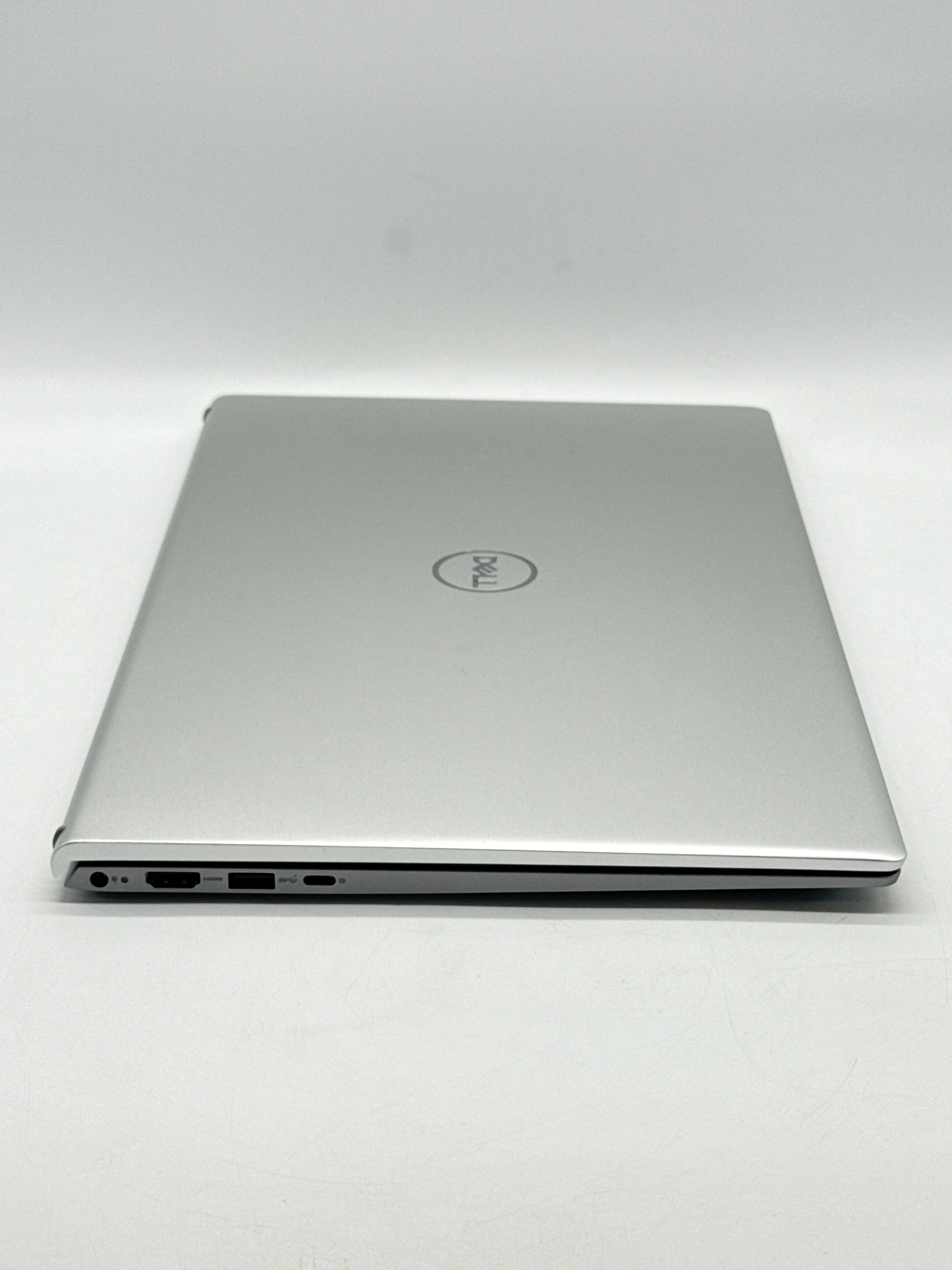Dell Inspiron 5515 15.6" FHD AMD Ryzen 7 5700U 16GB RAM 512GB SSD Gray Used