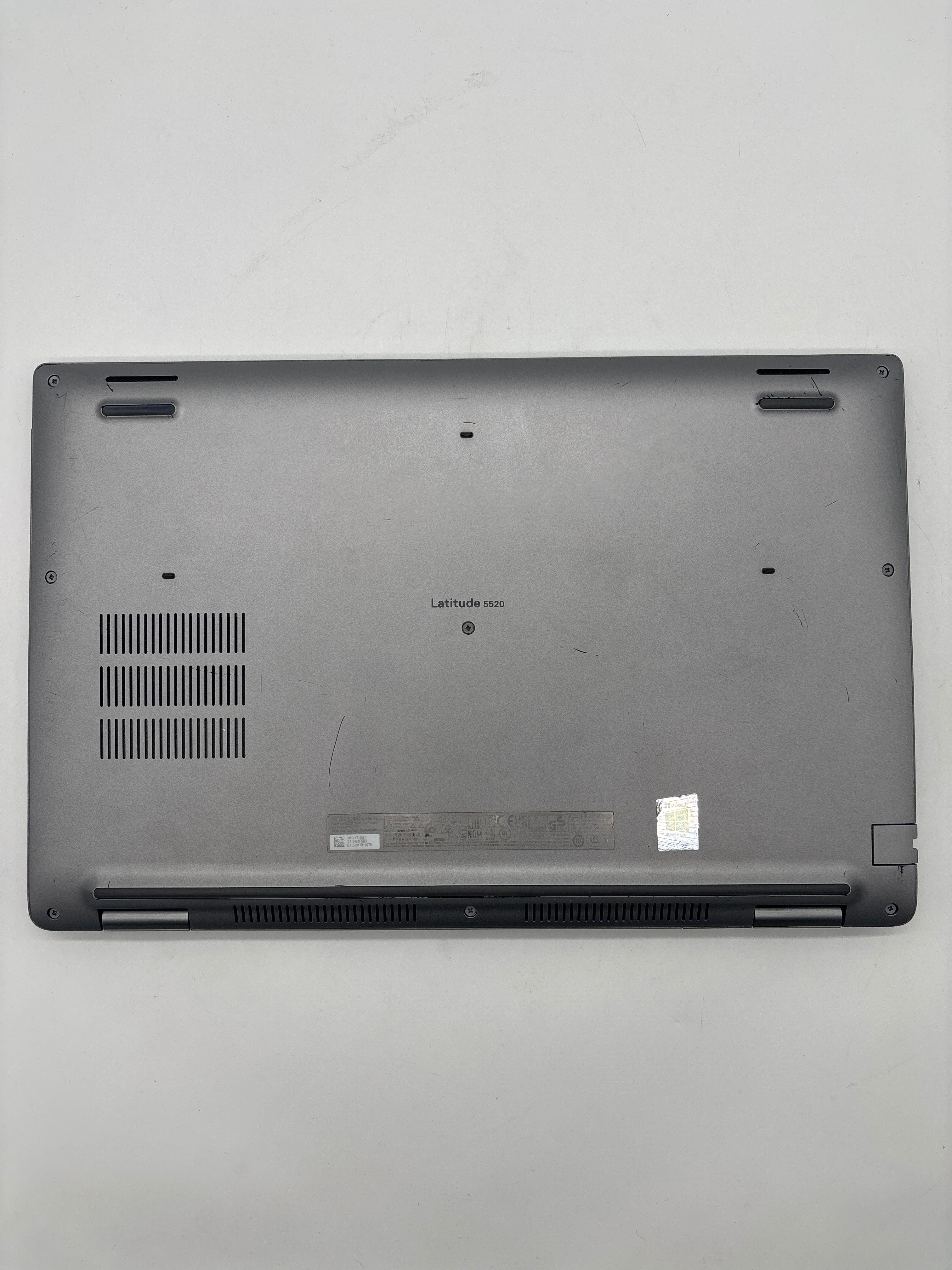 Dell Latitude 5520 15.6" i7-1185G7 32GB RAM 512GB SSD Silver