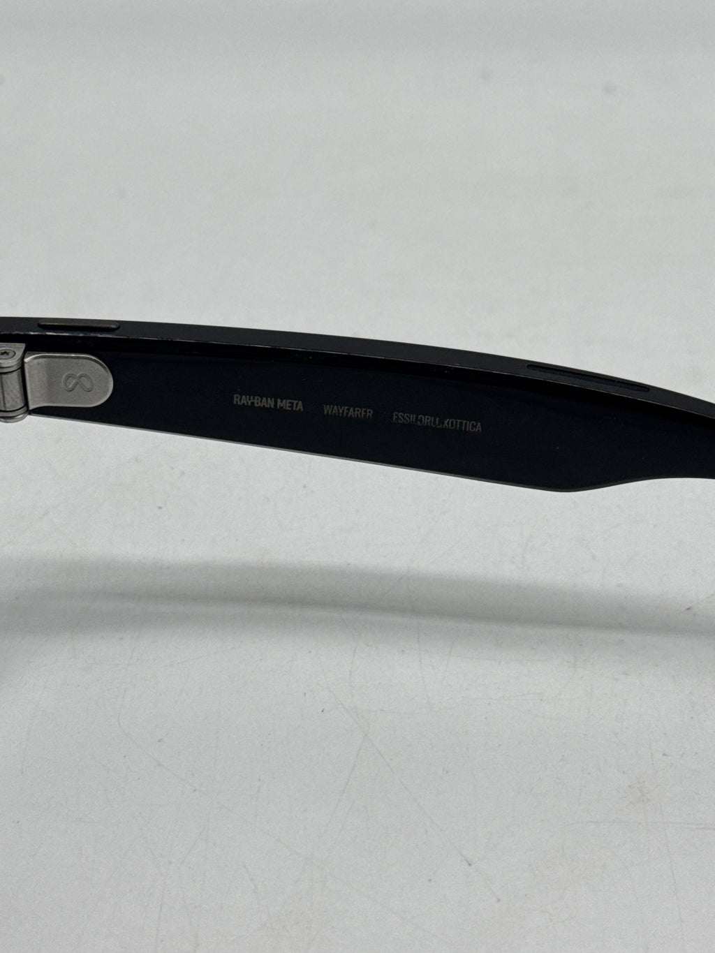 Ray-Ban Meta Wayfarer Smart Glasses RW4006 Shiny Black - Used