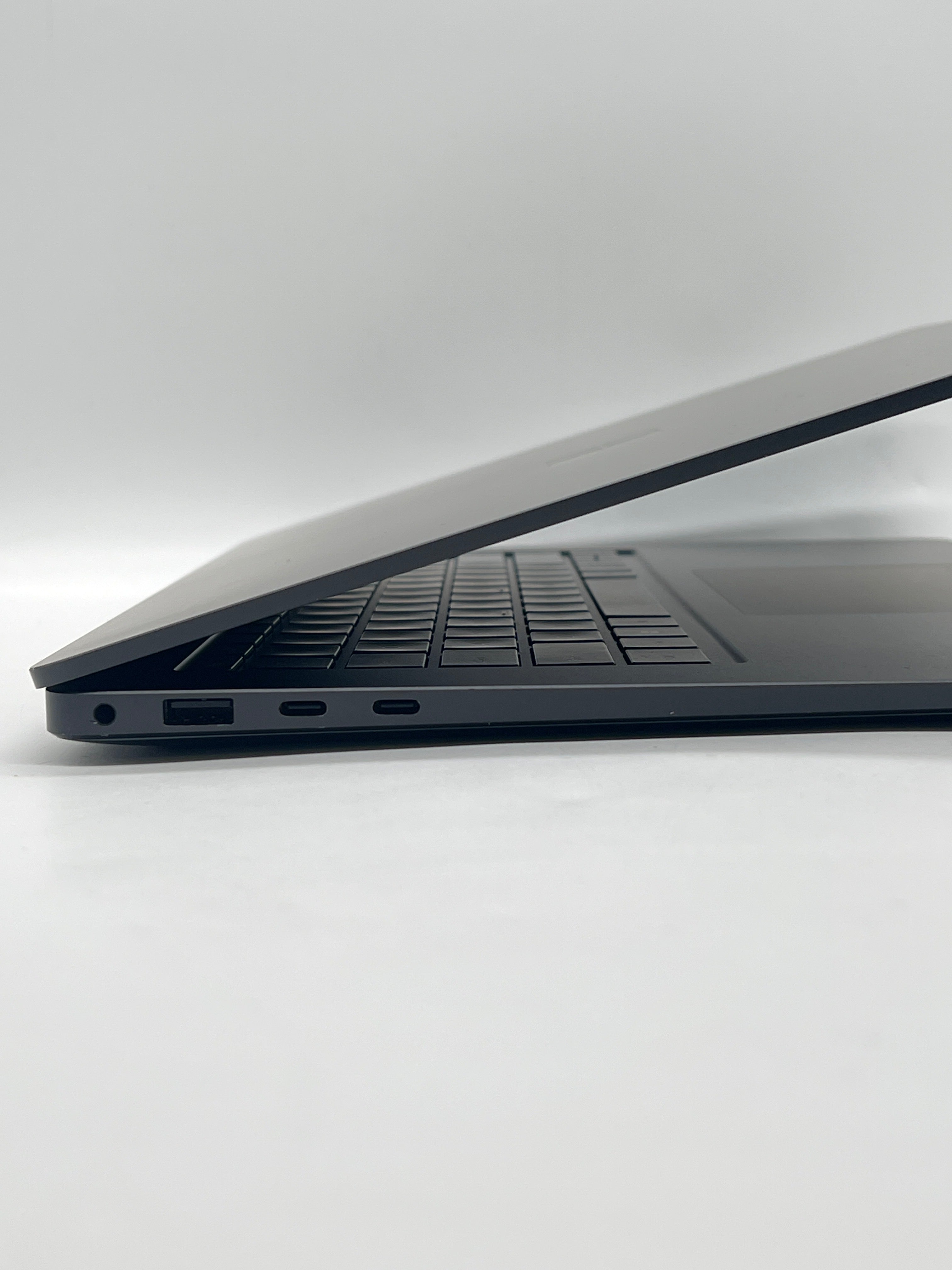 Microsoft Surface Laptop 7 2037 Snapdragon X Elite 32GB RAM 1TB SSD - Bios Locked
