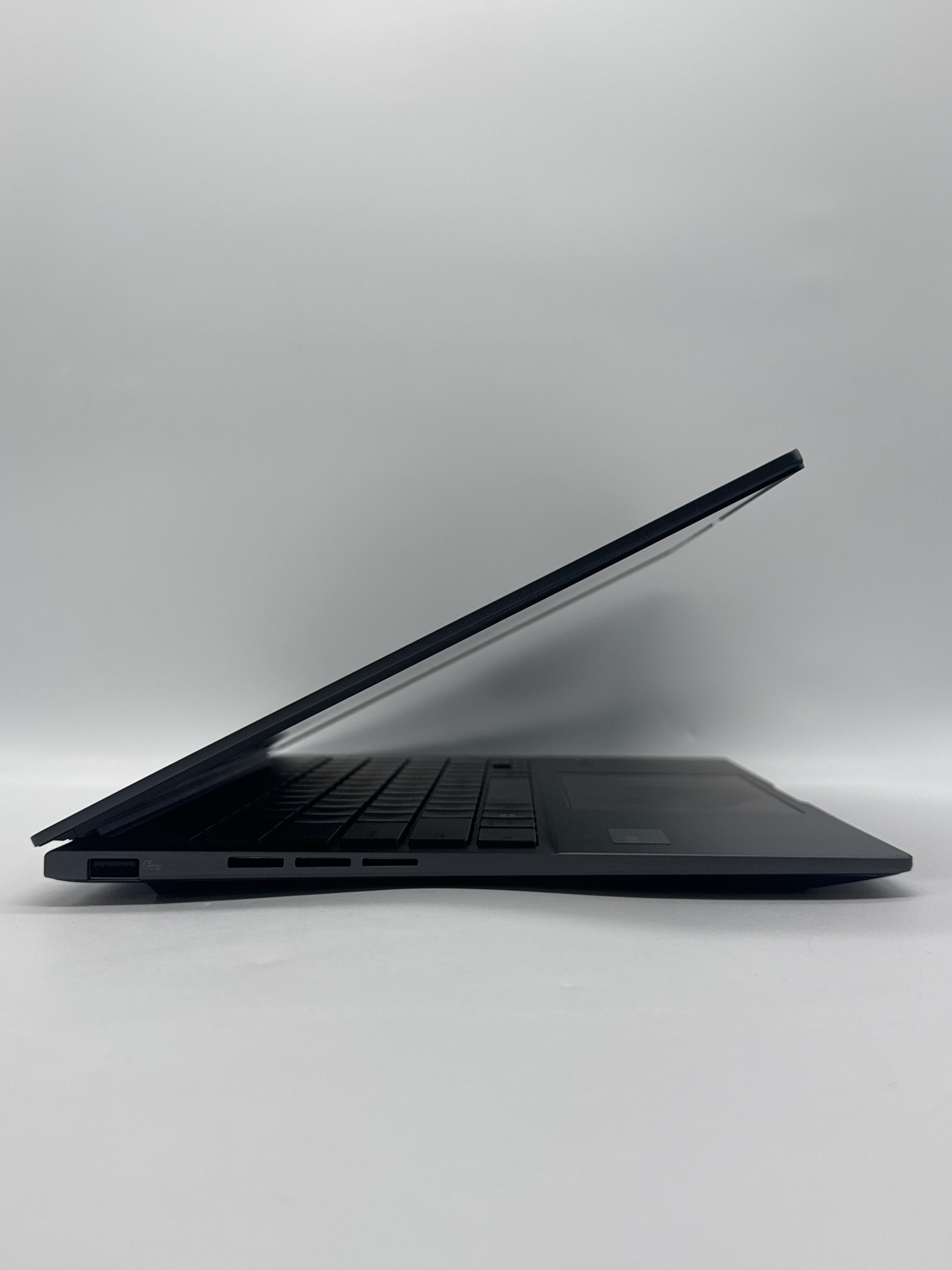 Asus Zenbook 14 Q425M OLED Touch Ultra 7 155H 16GB RAM 1TB SSD - Used