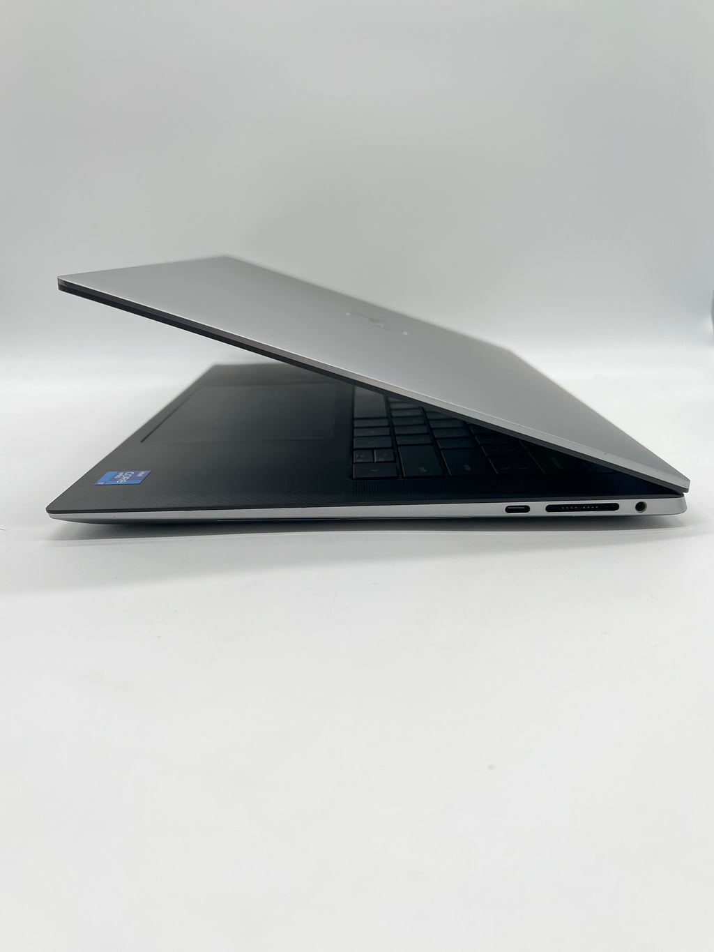 Dell Precision 5560 i7-11850H 16GB RAM 512GB SSD NVIDIA T1200