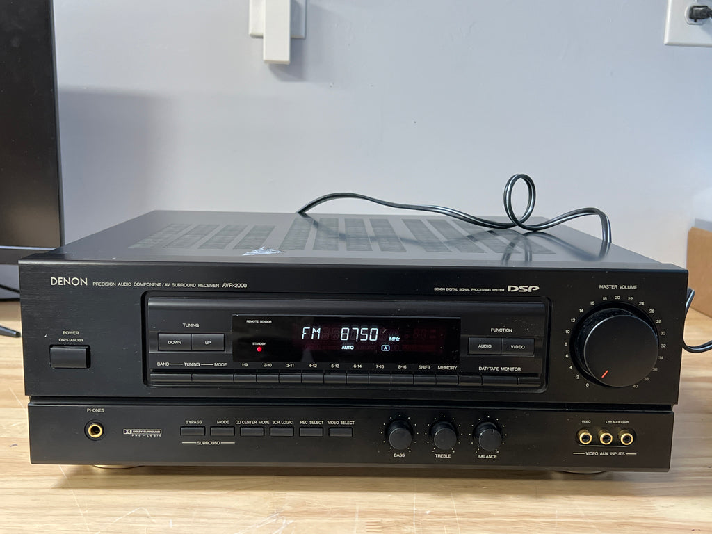 Denon AVR-2000 A/V Receiver Black Digital Tuner Audio Surround Receiver