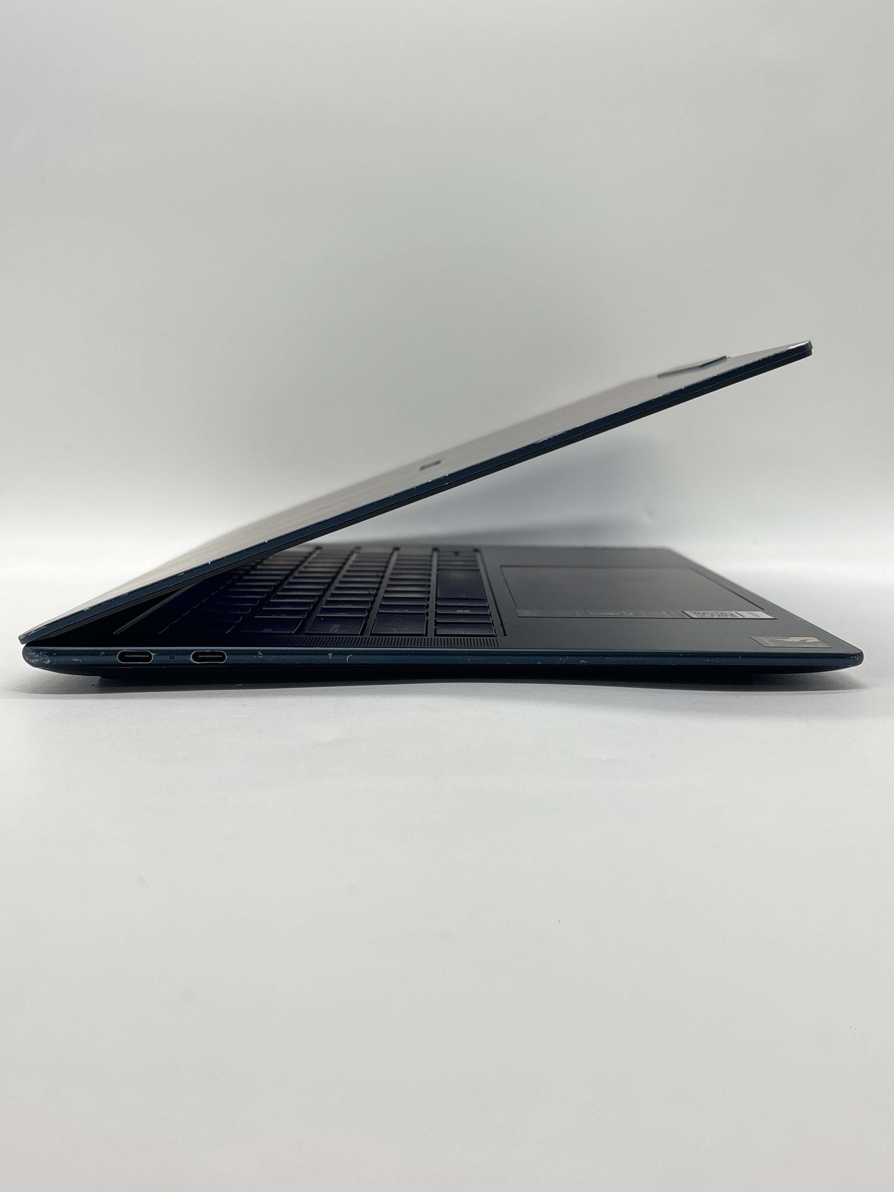 Lenovo Yoga Slim 7 14Q8X9 Touch Snapdragon X Elite 16GB RAM 512GB SSD
