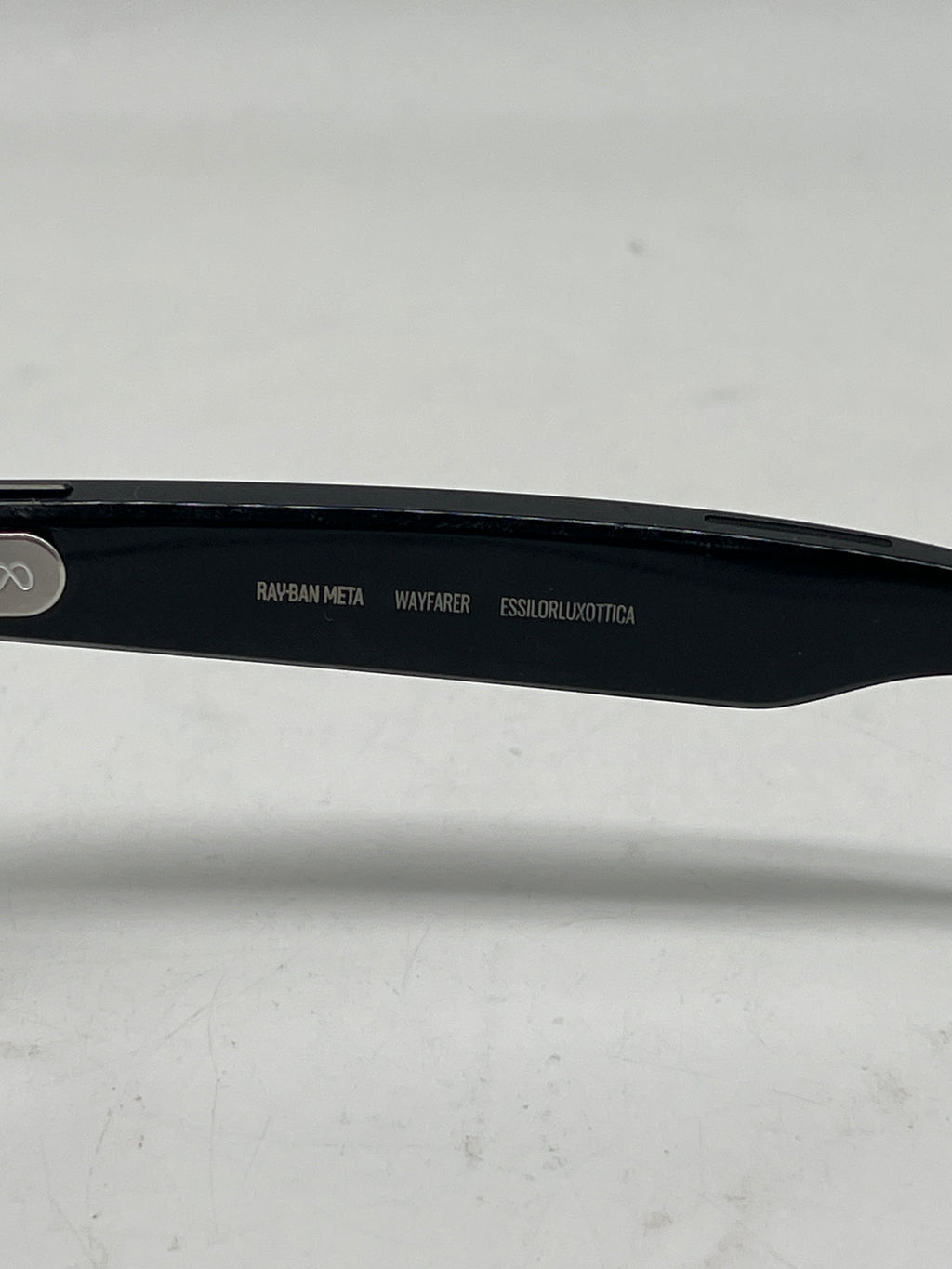 Ray-Ban Meta Wayfarer RW4006 Large Black - Used