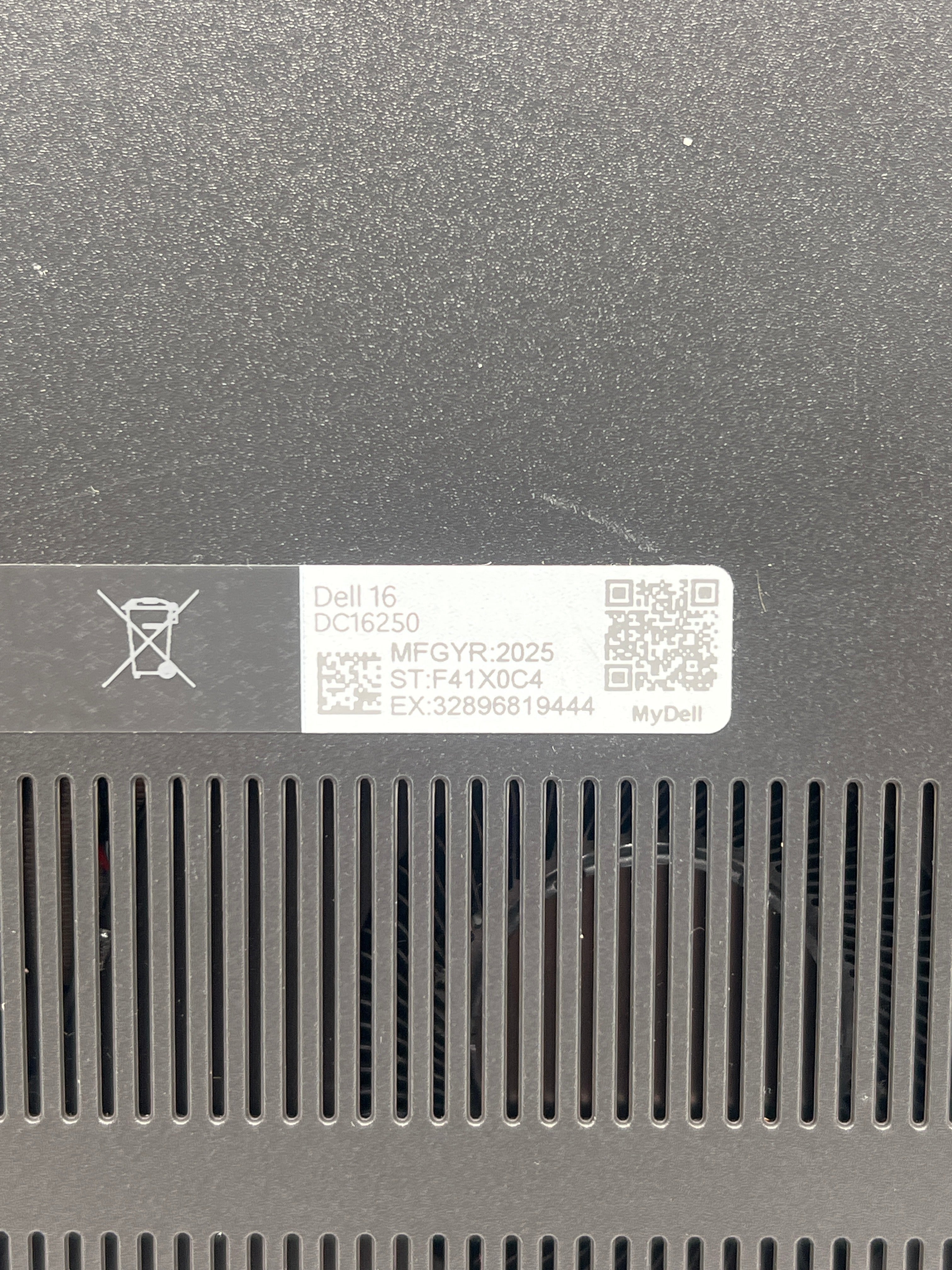 Dell 16 DC16250 Core 5-120U 16GB RAM 512GB SSD Touch - Used