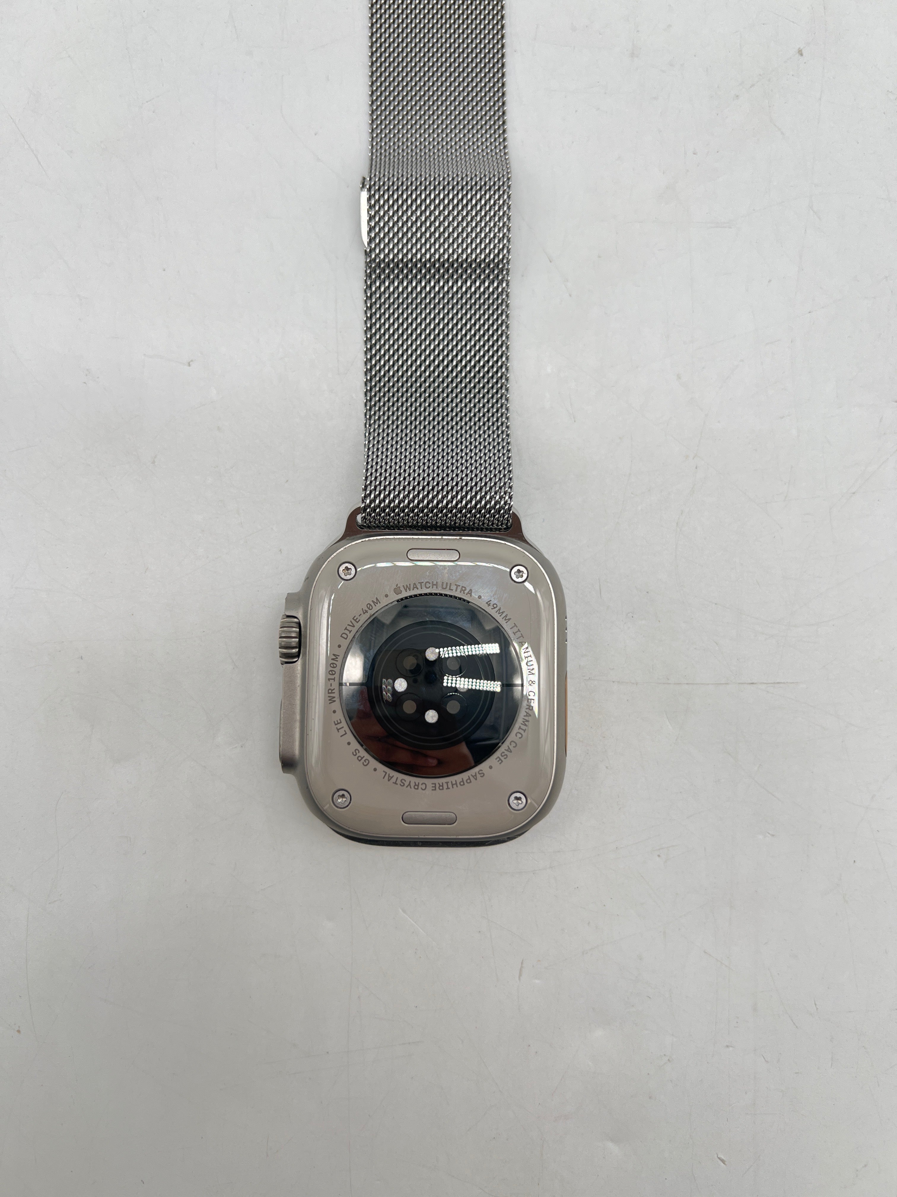 Apple Watch Ultra 2 A2986 49mm GPS + Cellular Natural Titanium - Used