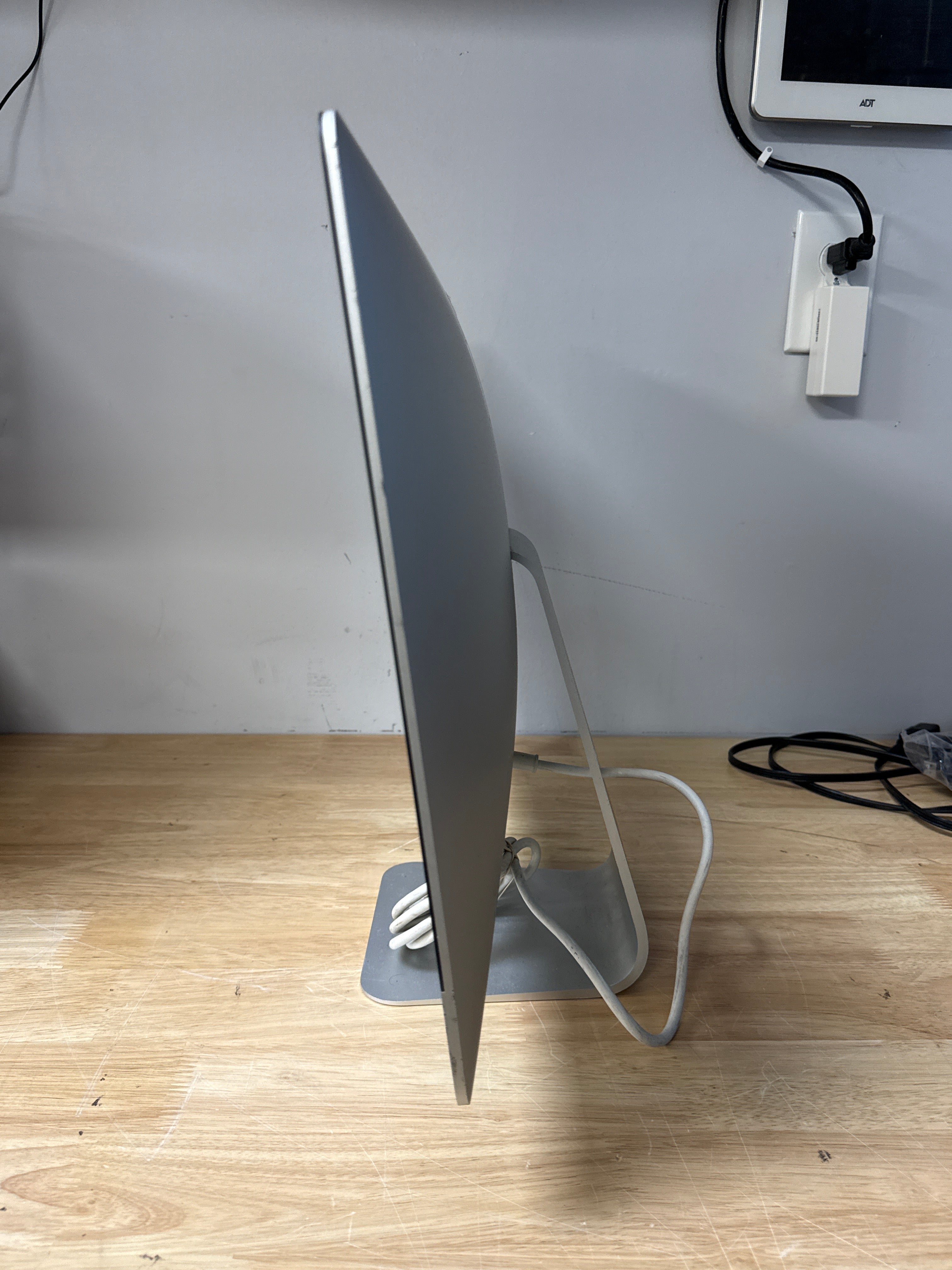 Apple iMac 21.5" 4K A1418 i5 8GB RAM 1TB HDD 2017 - For Parts
