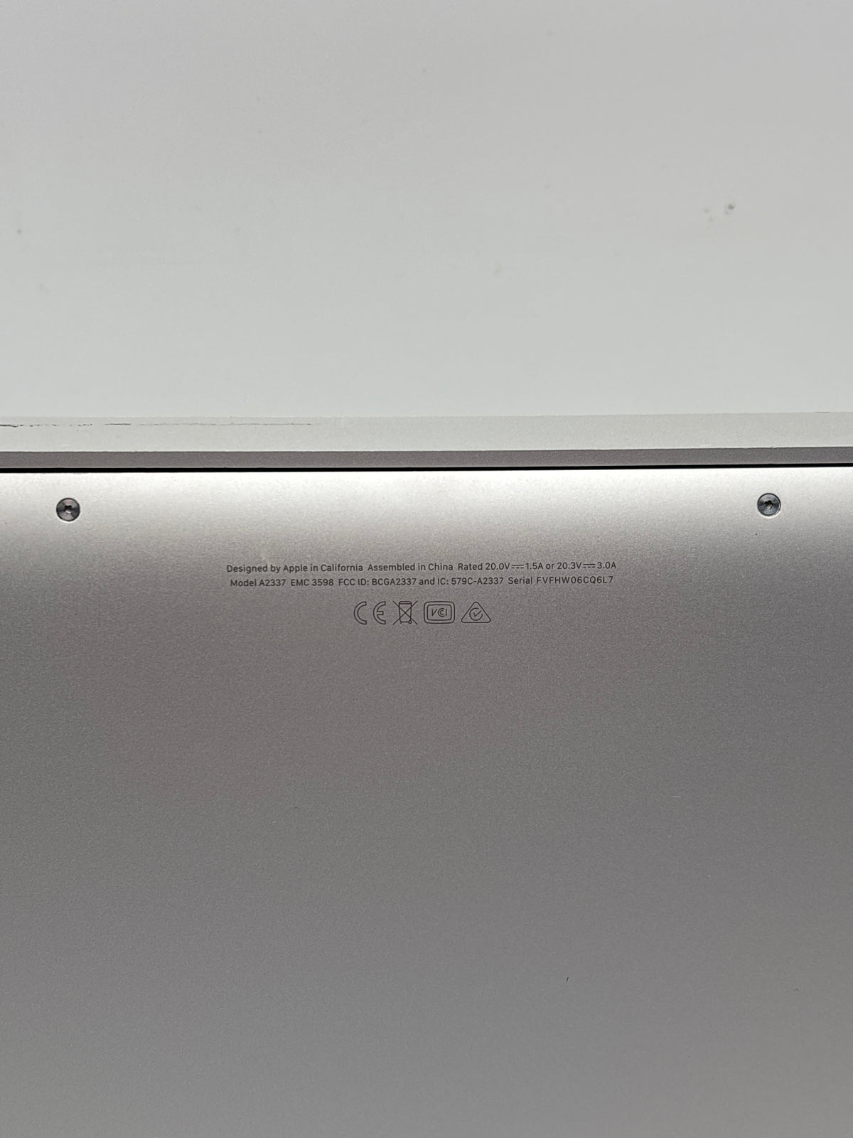 Apple MacBook Air 13" A2337 M1 8GB RAM 256GB SSD Silver - Bad Display