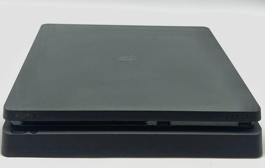 Sony PlayStation 4 (CUH-2115B) w/ Controller - Used
