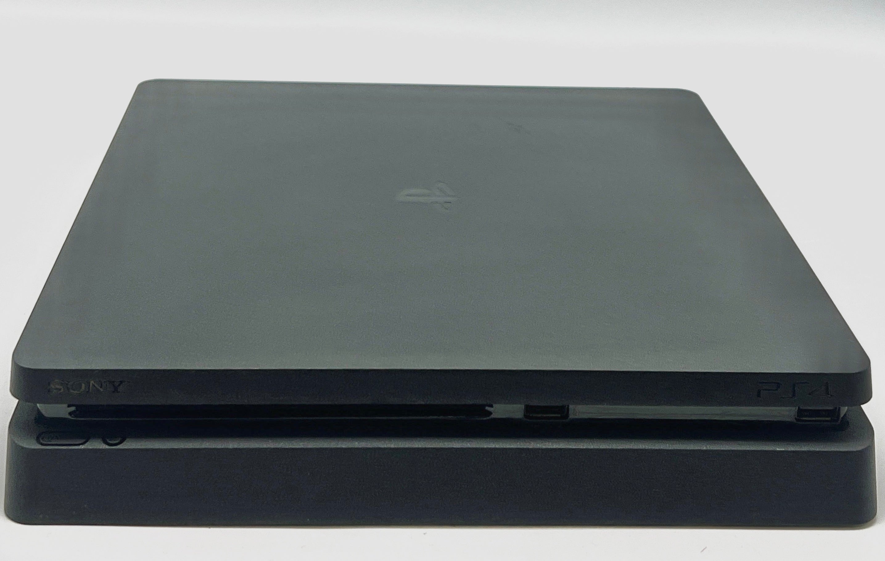 Sony PlayStation 4 (CUH-2115B) w/ Controller - Used