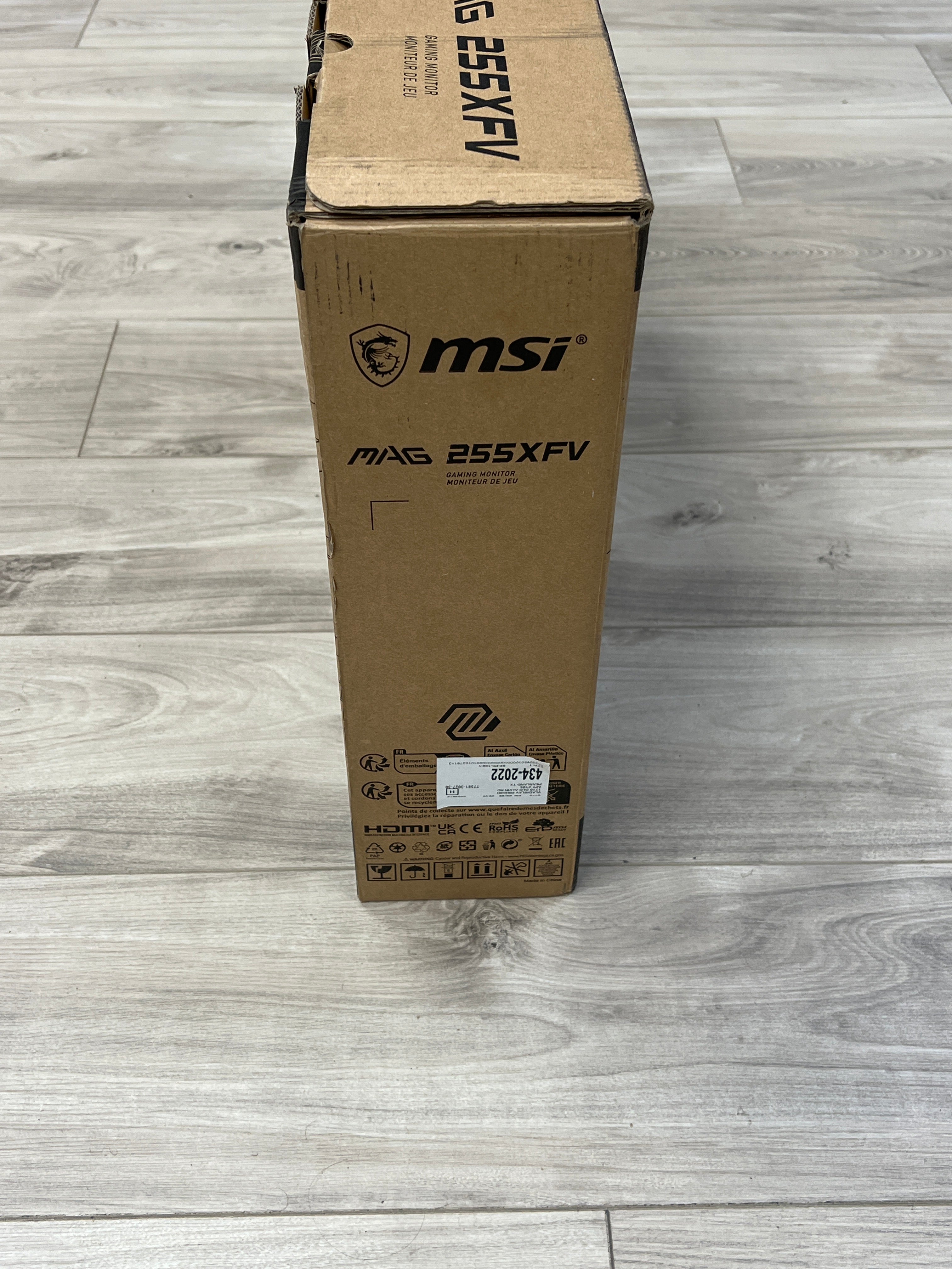MSI MAG 255XFV 25 in FHD Monitor 250 Hz 3000:1 Contrast Black Used With Box