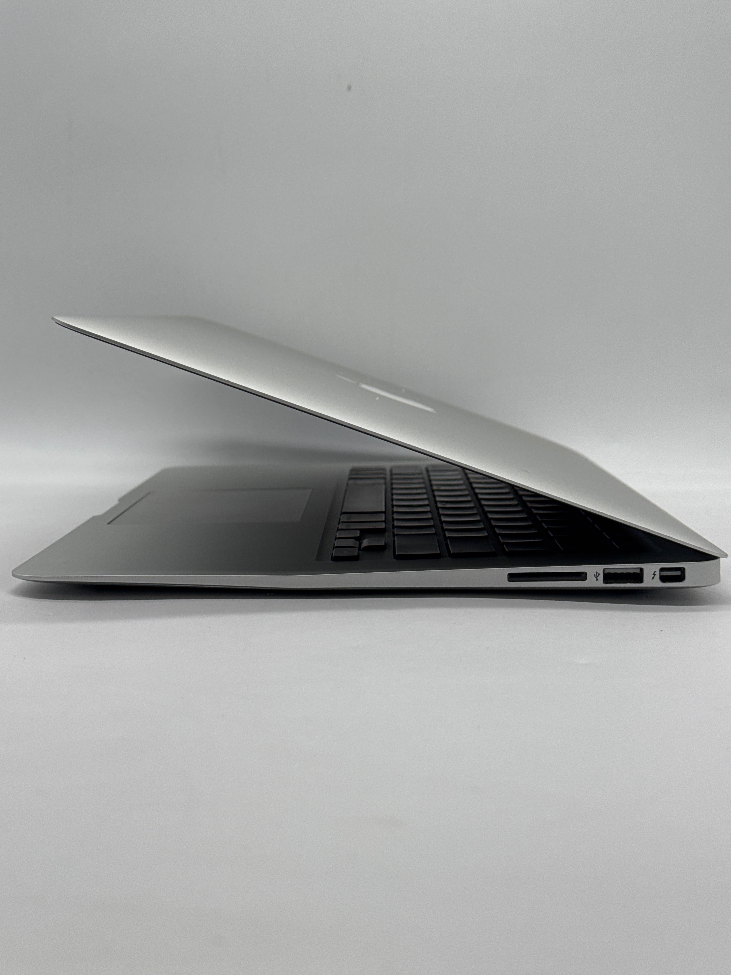 Apple MacBook Air 13.3" A1466 2017 i5 1.3 GHz 4GB RAM 128GB SSD