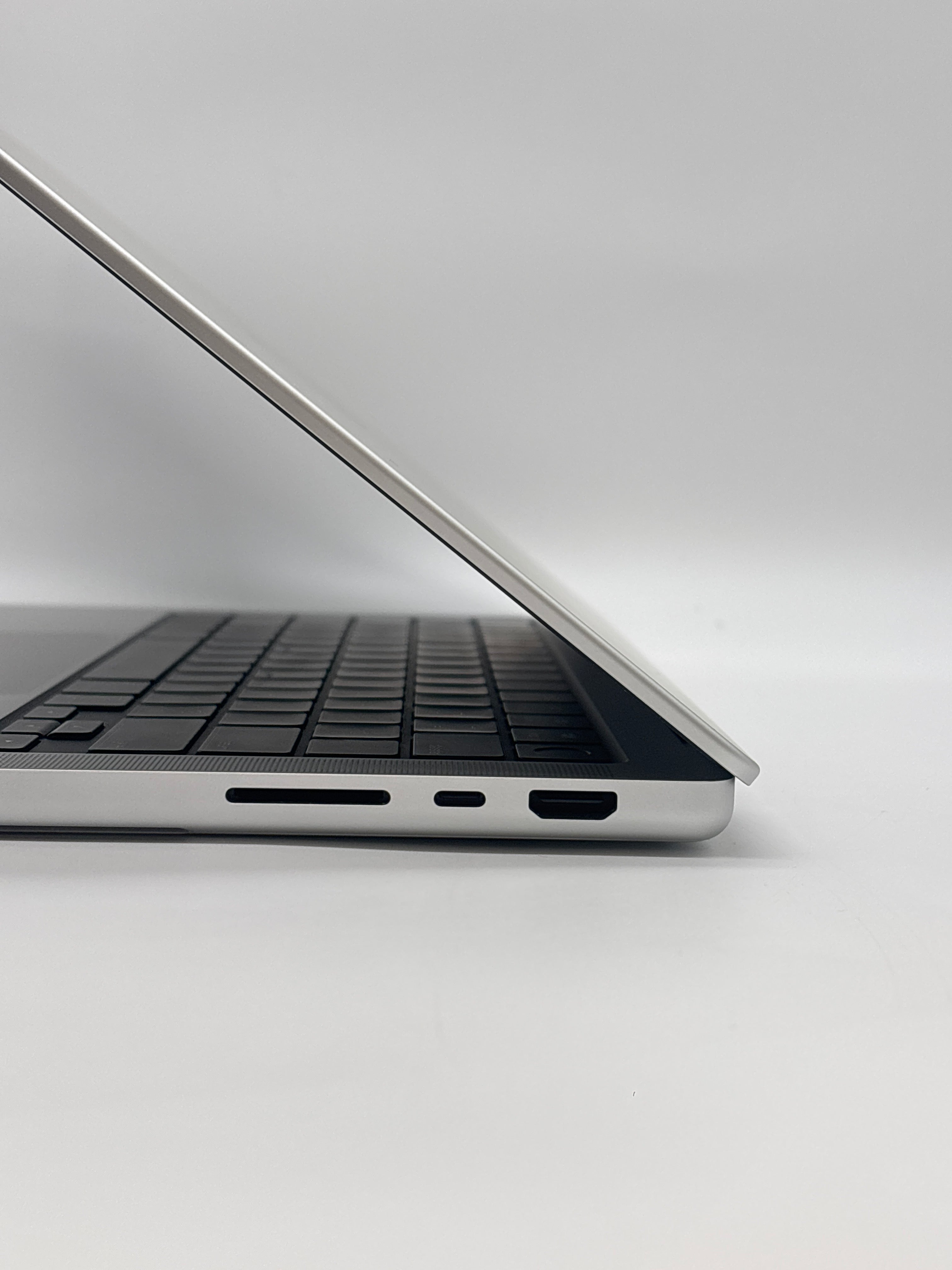 Apple MacBook Pro 14" M4 Max A3185 2024 64GB RAM 2TB SSD Silver with Box