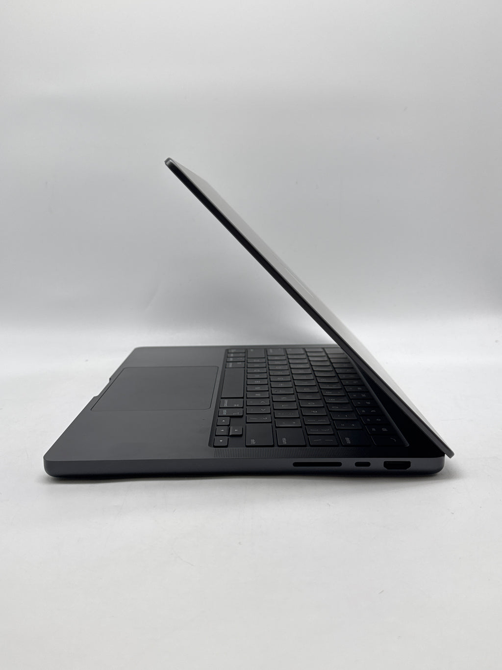 Apple MacBook Pro 14" M5 16GB RAM 1TB SSD - Used