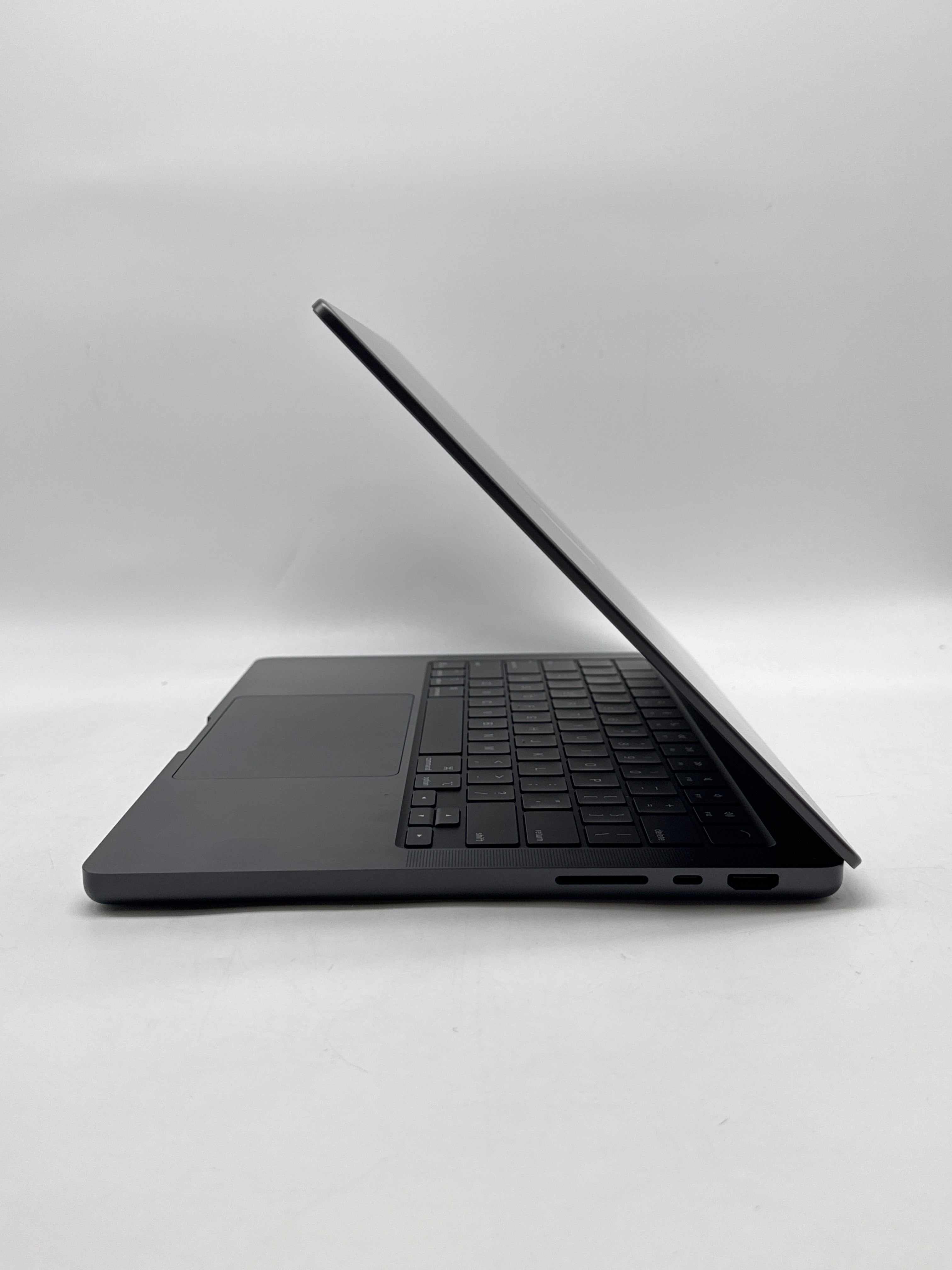 Apple MacBook Pro 14" M5 16GB RAM 1TB SSD - Used