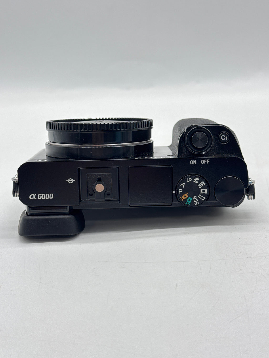 Sony A6000 Mirrorless Camera w/ 16-50mm OSS Lens - Used
