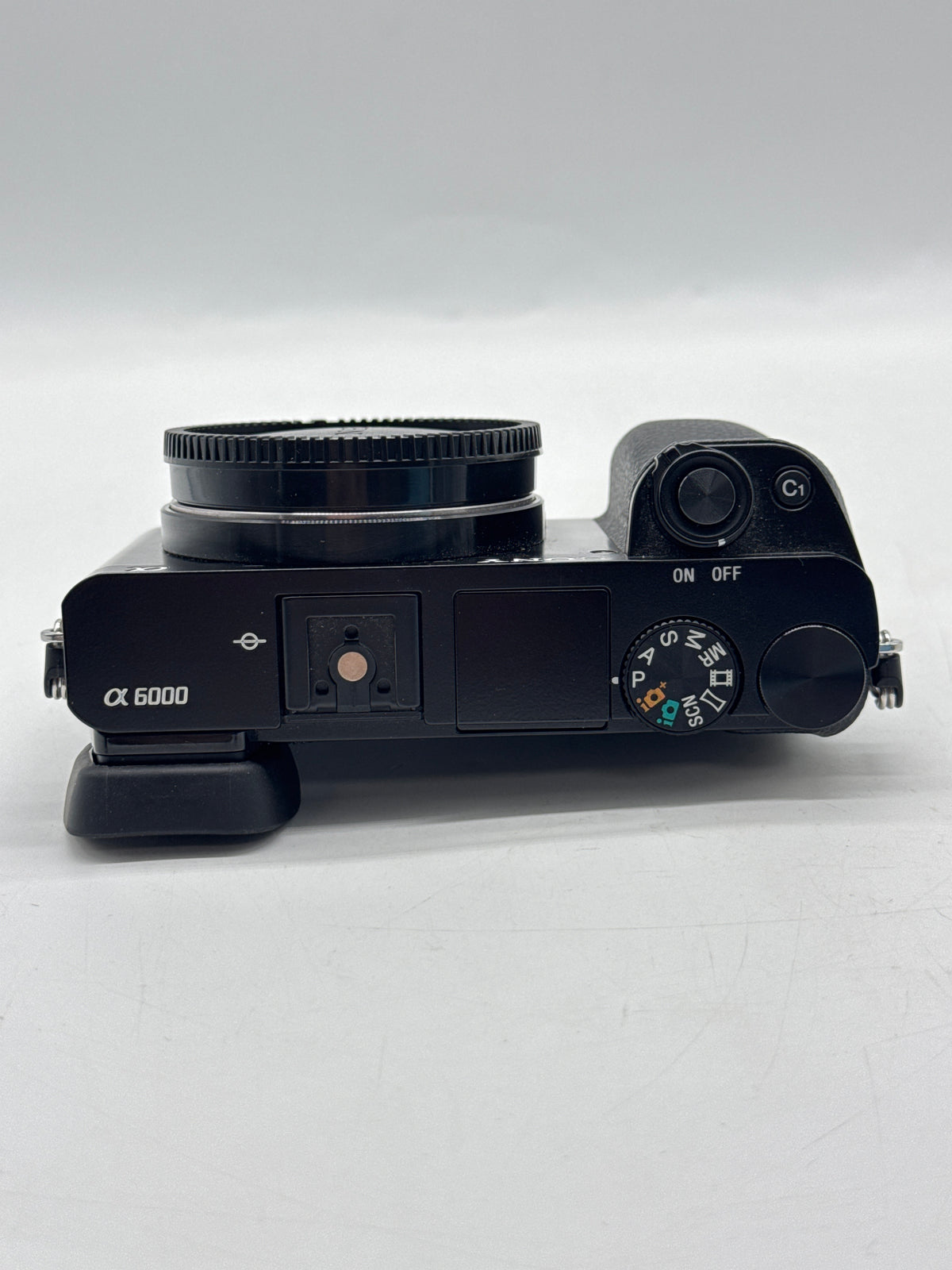 Sony A6000 Mirrorless Camera w/ 16-50mm OSS Lens - Used