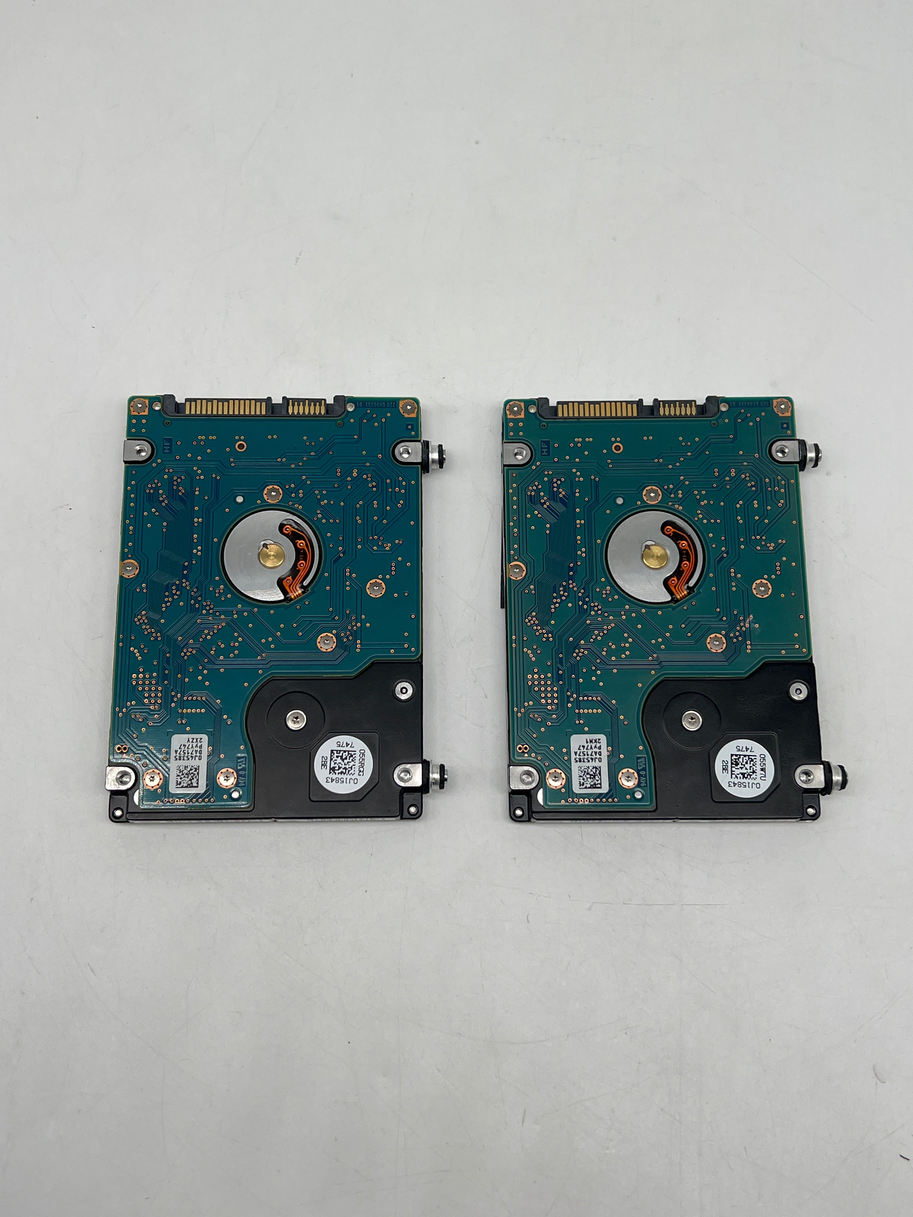 (lot of 2) HGST 1 TB 7K1000 HTS721010A9E630 2.5" SATA III Hard Drive