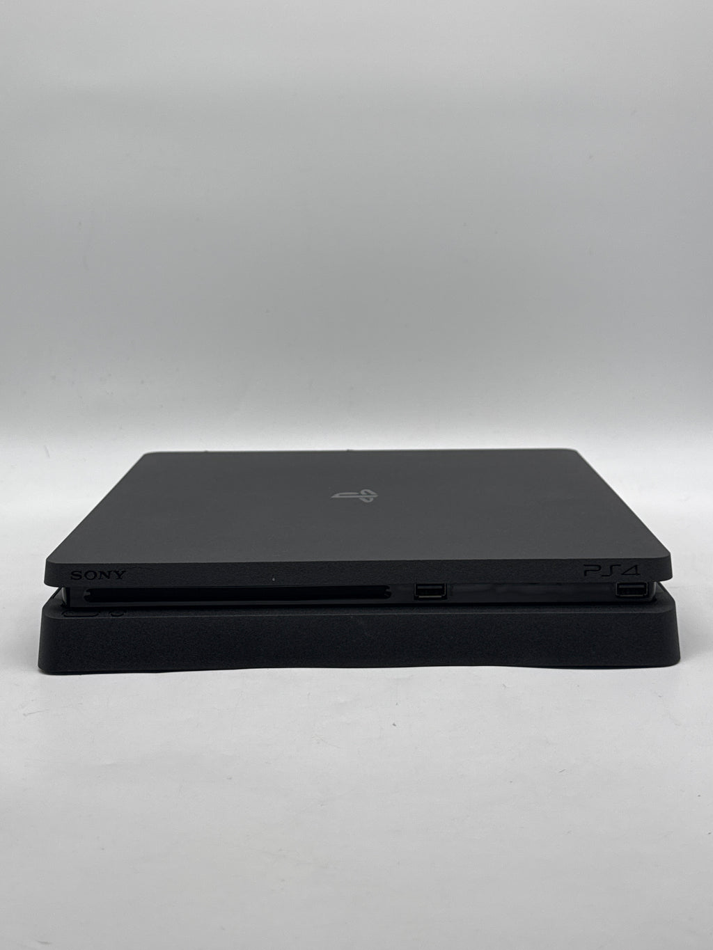 Sony PlayStation 4 Slim CUH-2215B 1TB Black Console w/ 1 DualShock 4 Controller