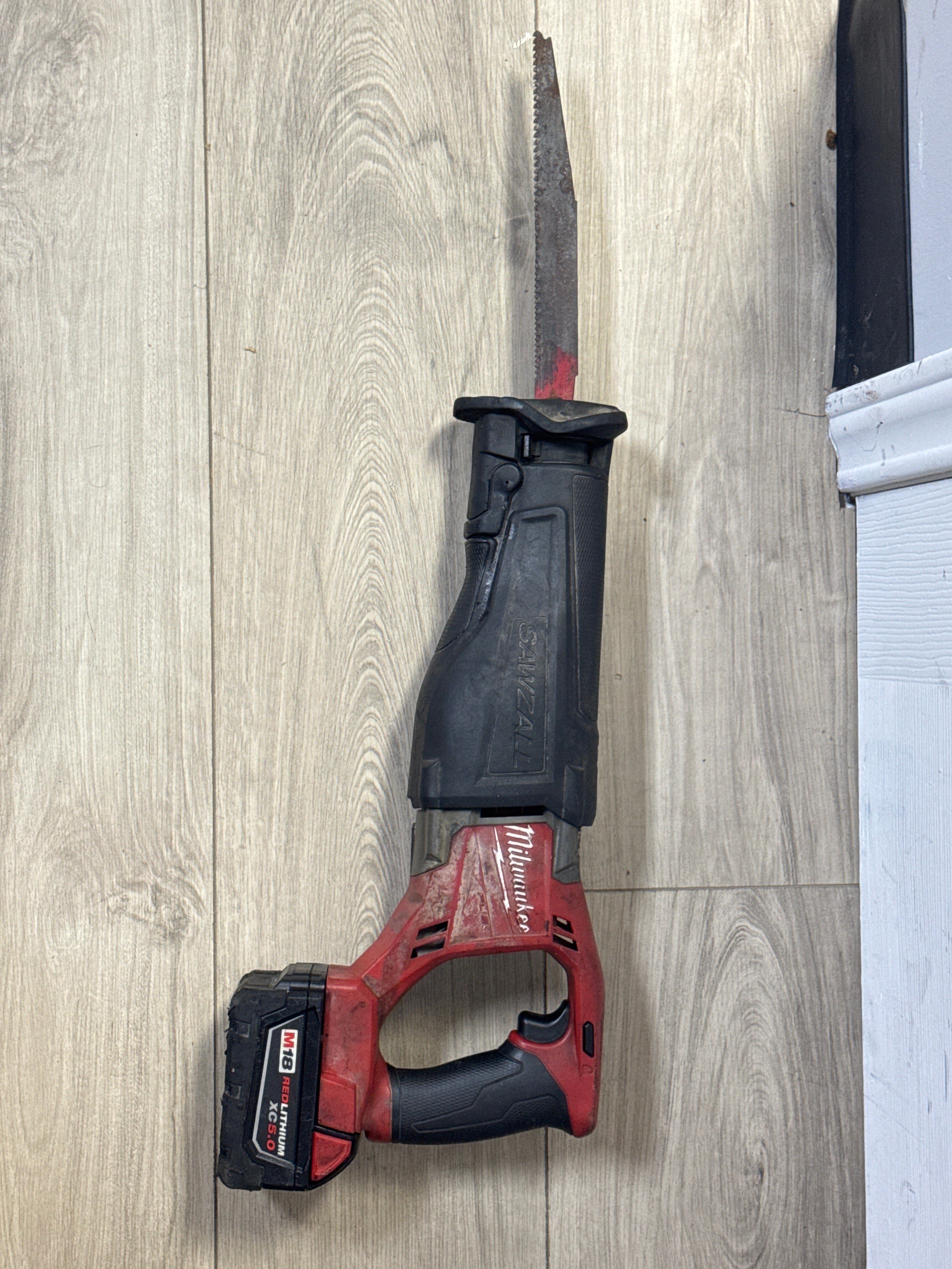 Milwaukee 2720-20 Bundle Power Tool Black Used - B Charger 1 Battery