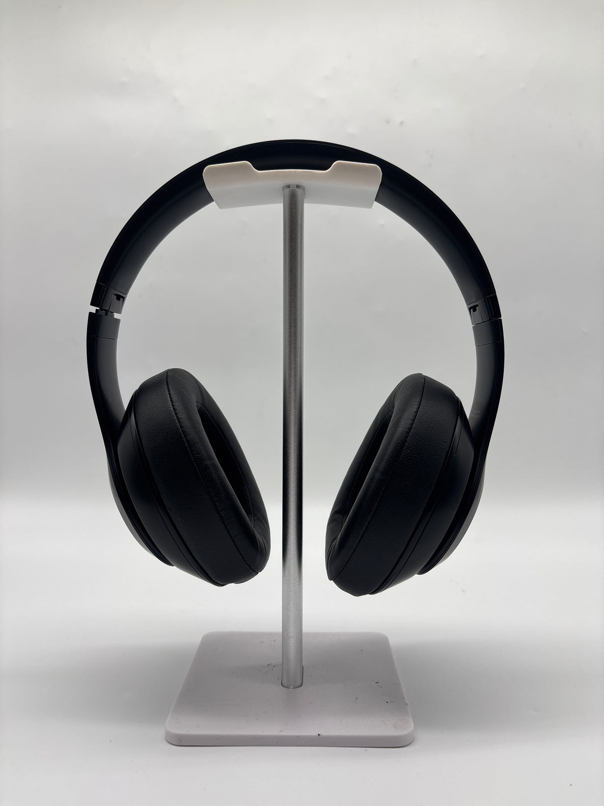 Beats Studio3 Wireless Noise Cancelling Over-Ear Headphones Black A1914 - Used