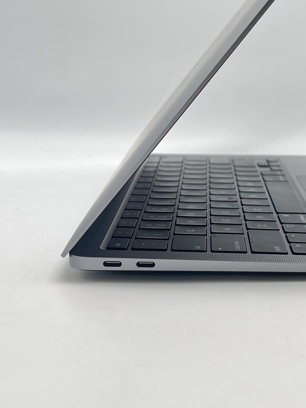 Apple MacBook Air 13" A2337 M1 8GB RAM 256GB SSD - Used