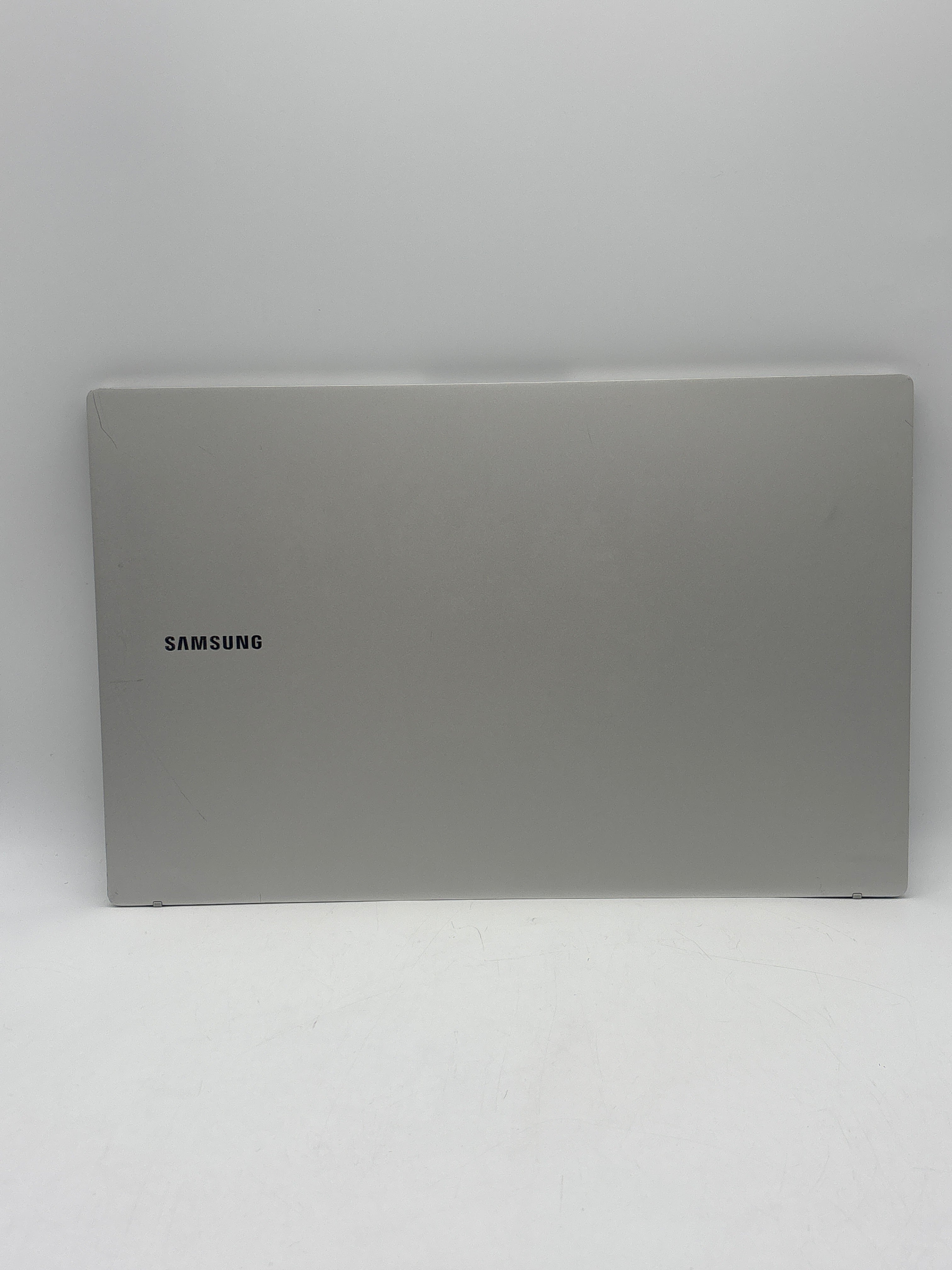 Samsung np750tda i5-1135g7 8GB RAM 256GB SSD - For parts (Read DESC)