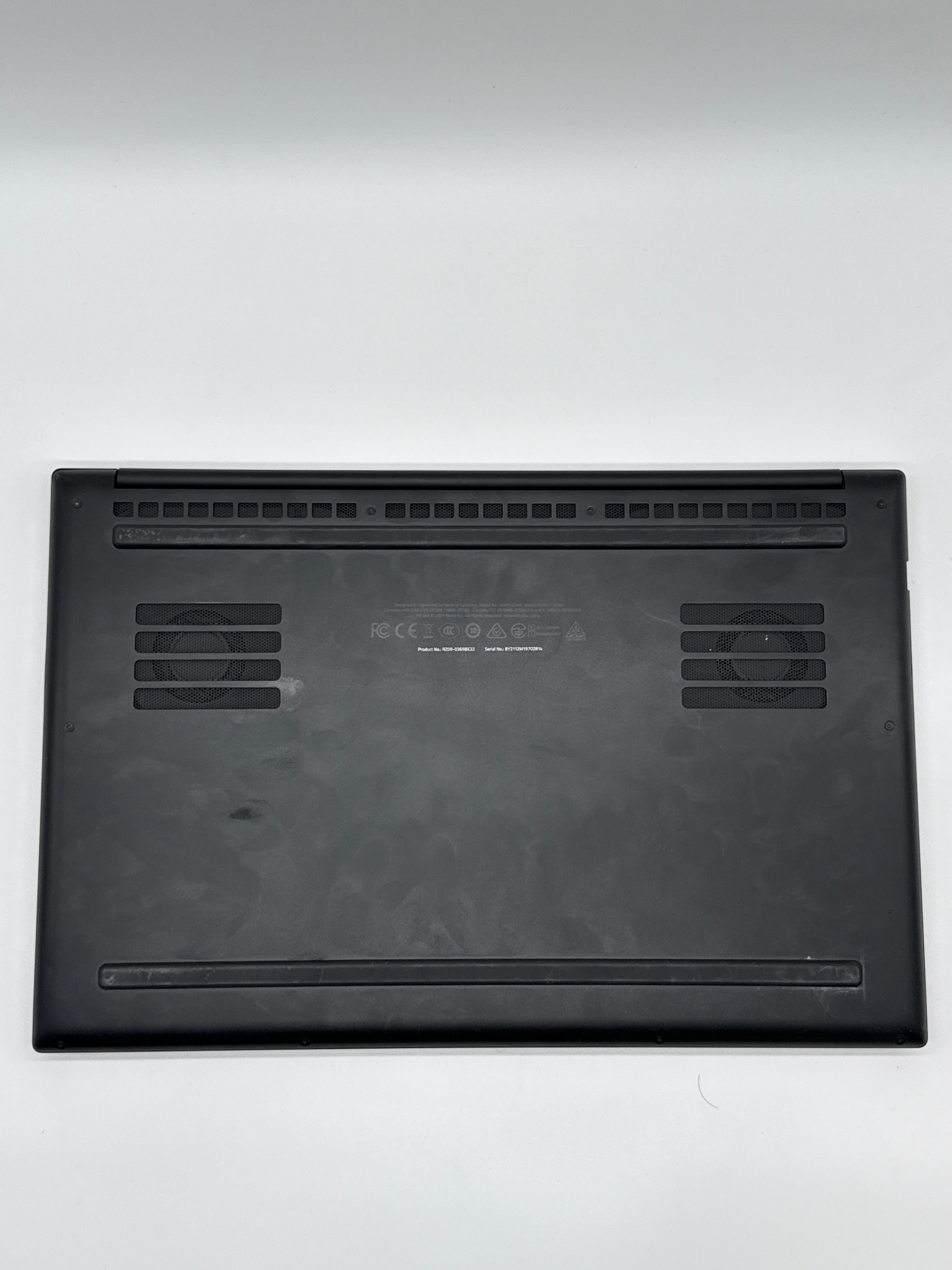 Razer Blade 15 Gaming Laptop i7-10750H 16GB 1.5TB SSD RTX 3070 8GB 15.6" FHD