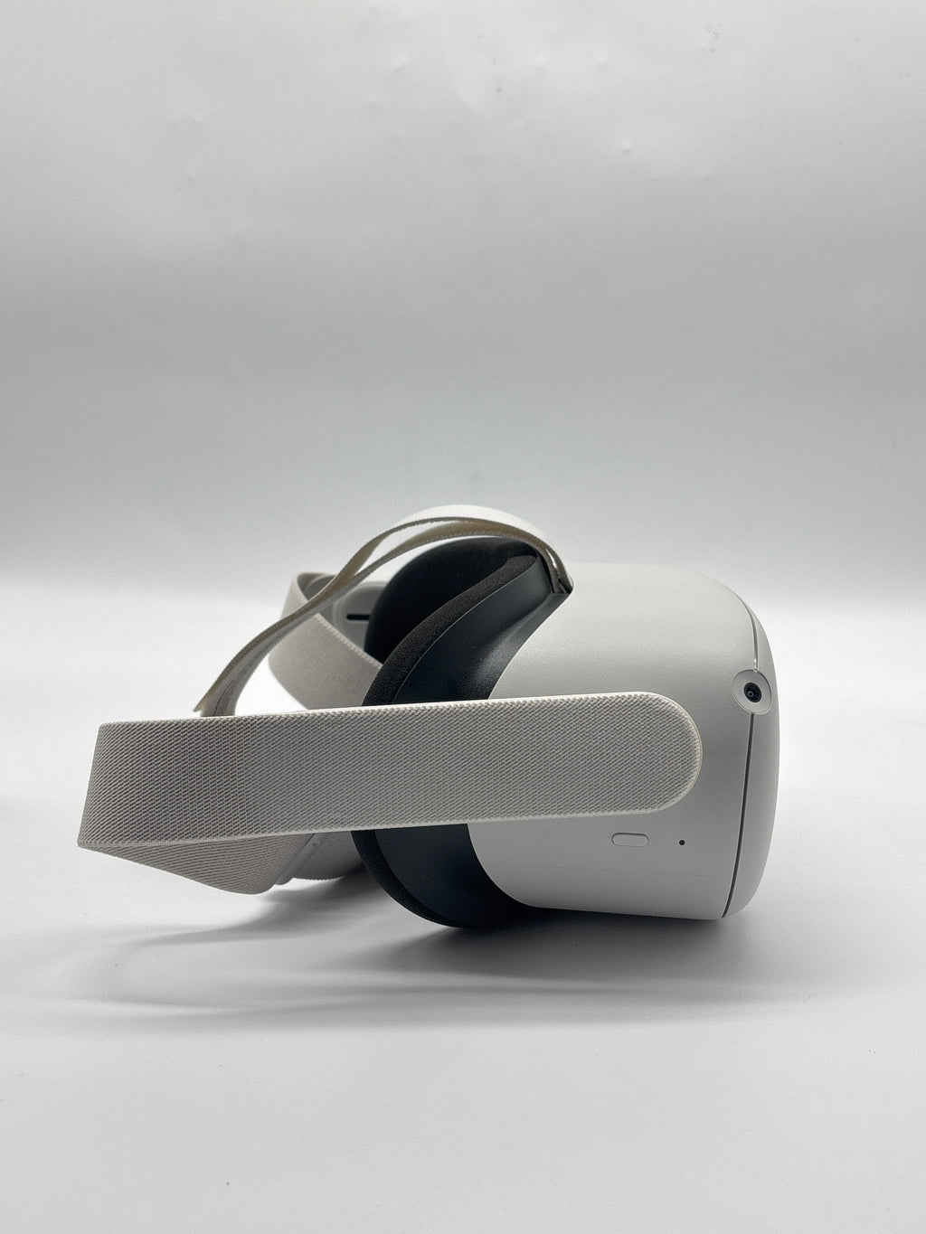 Meta Quest 2 KW49CM 64GB Standalone All-in-One VR Headset White - Used