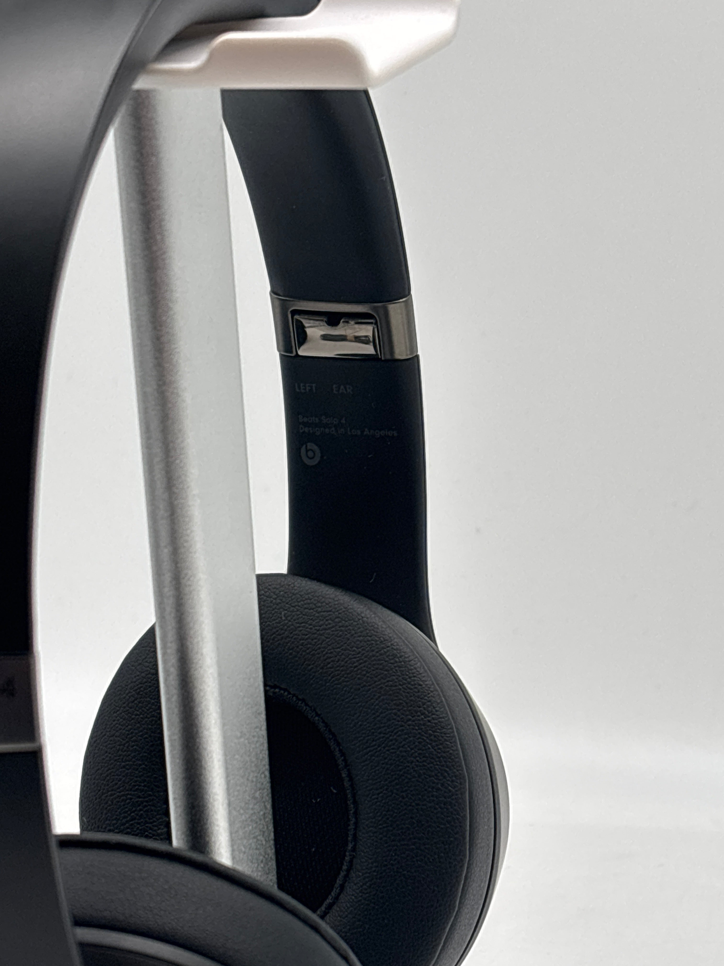 Beats Solo 4 A3140 Wireless Bluetooth On-Ear Headphones Black