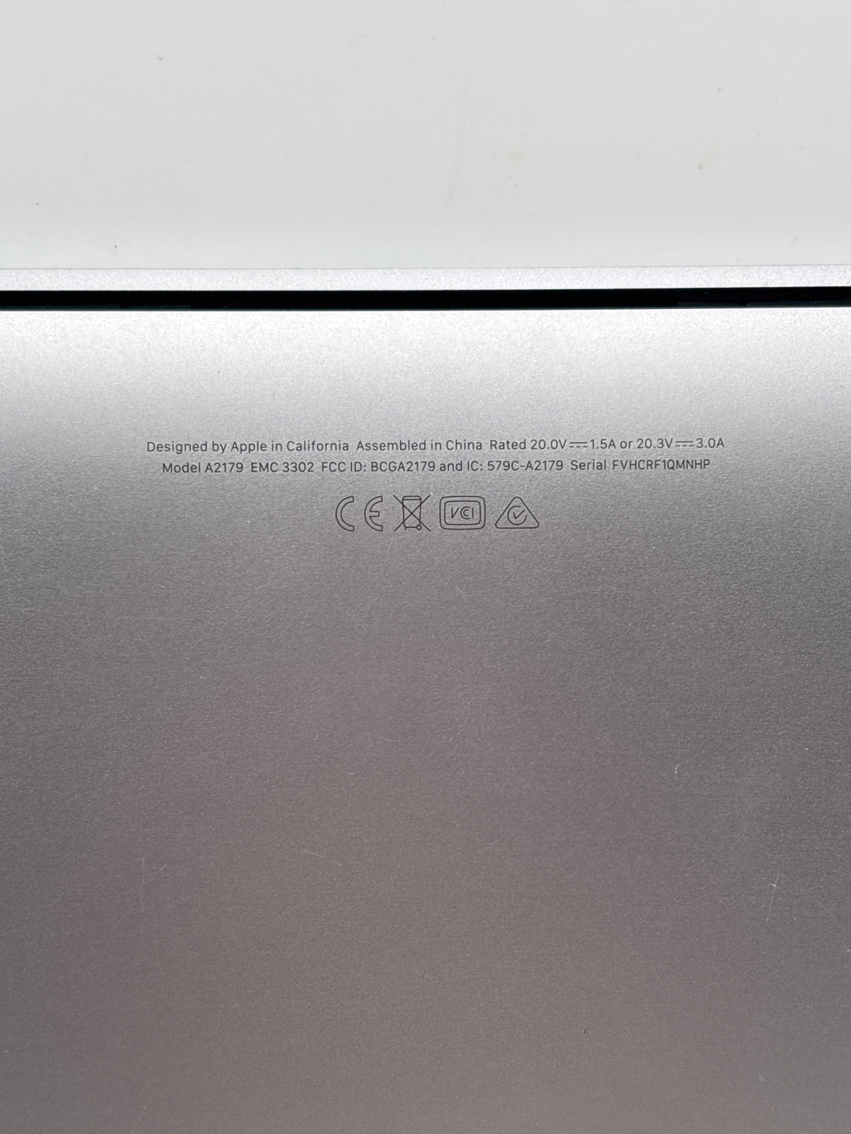 Apple MacBook Air 13in A2179 Core i3 8GB RAM 256GB SSD Space Gray - Used