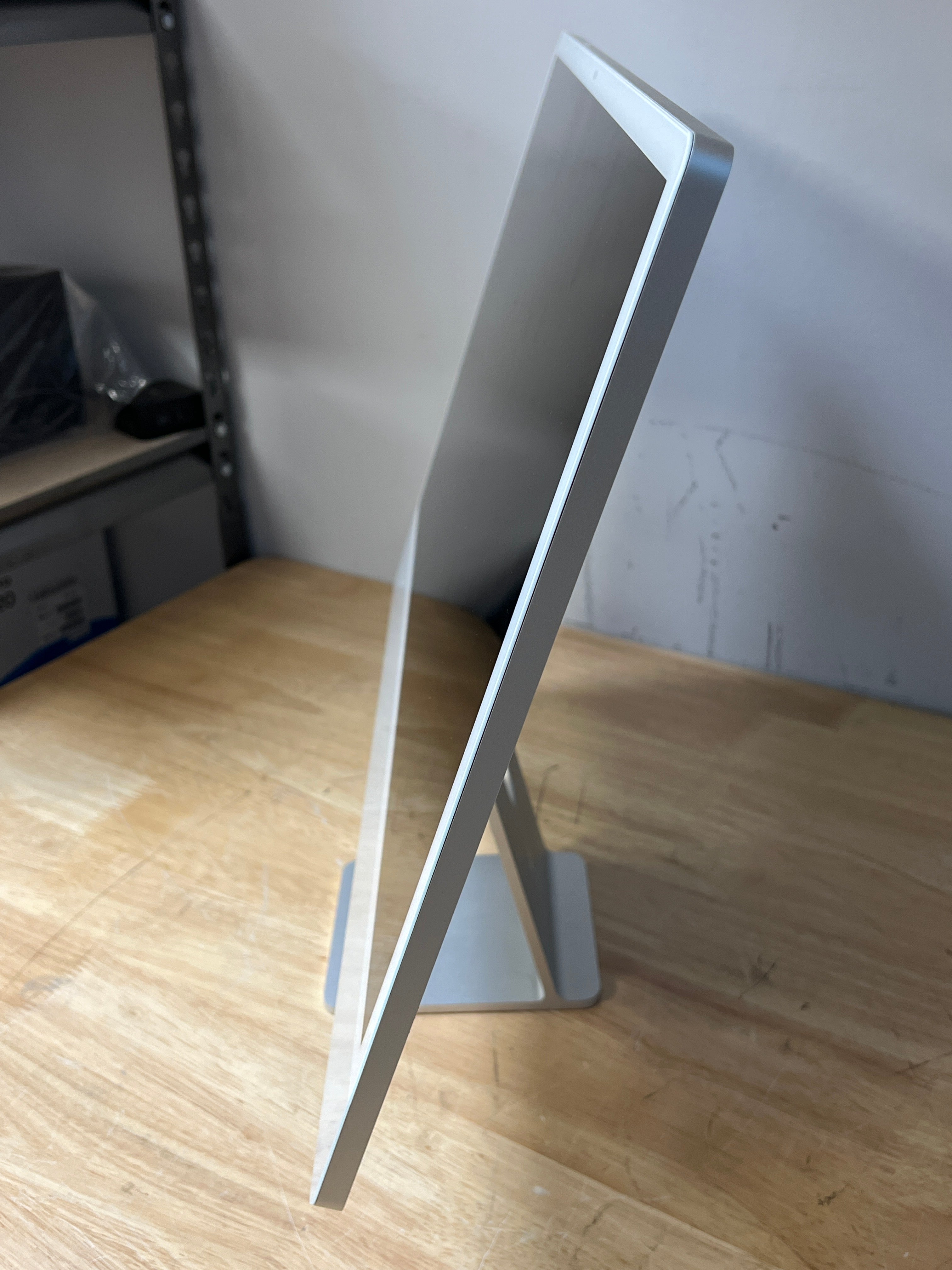 Apple iMac 24" M1 A2438 2021 8GB 256GB SSD Silver MJV83LL/A - For Parts (Remotely Managed)
