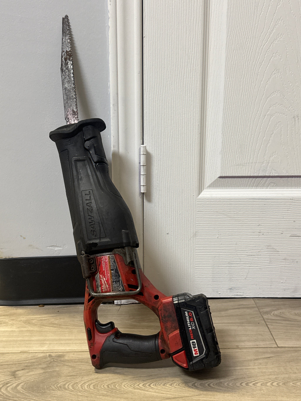 Milwaukee 2720-20 Bundle Power Tool Black Used - B Charger 1 Battery