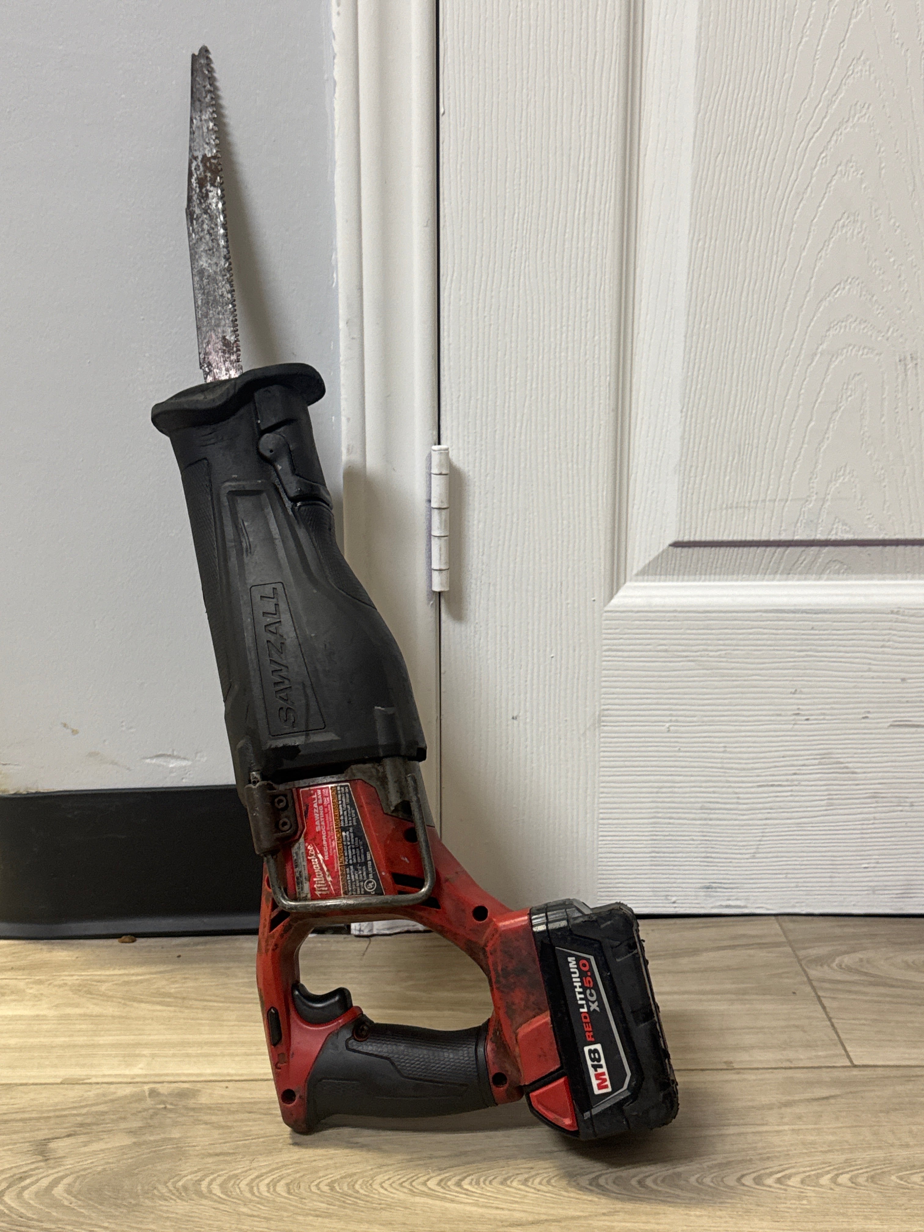 Milwaukee 2720-20 Bundle Power Tool Black Used - B Charger 1 Battery