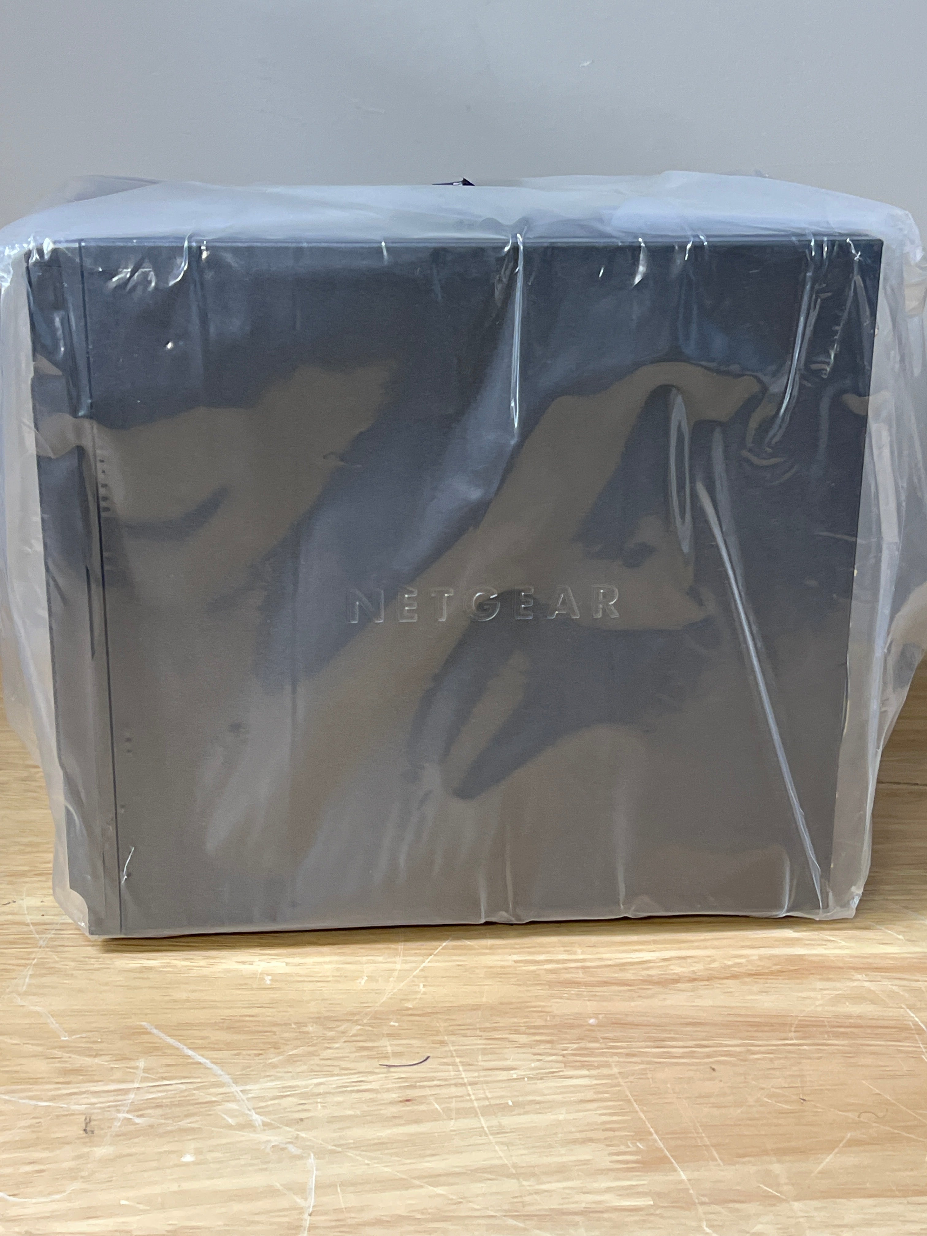 NetGear ReadyNAS Ultra 6 RNDU6000 Diskless Network Storage - New in Box
